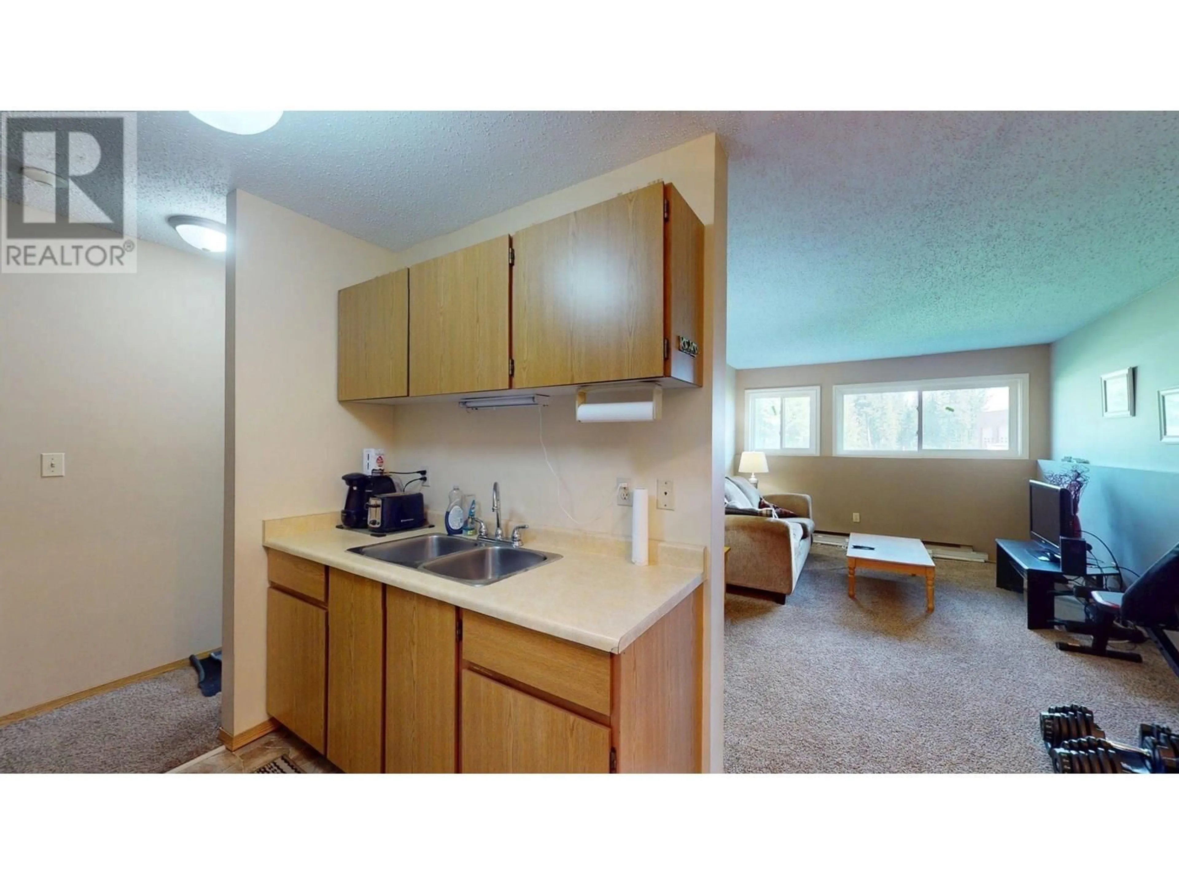 Standard kitchen, unknown for 114 - 10 CARIBOO DRIVE, Elkford British Columbia V0B1H0