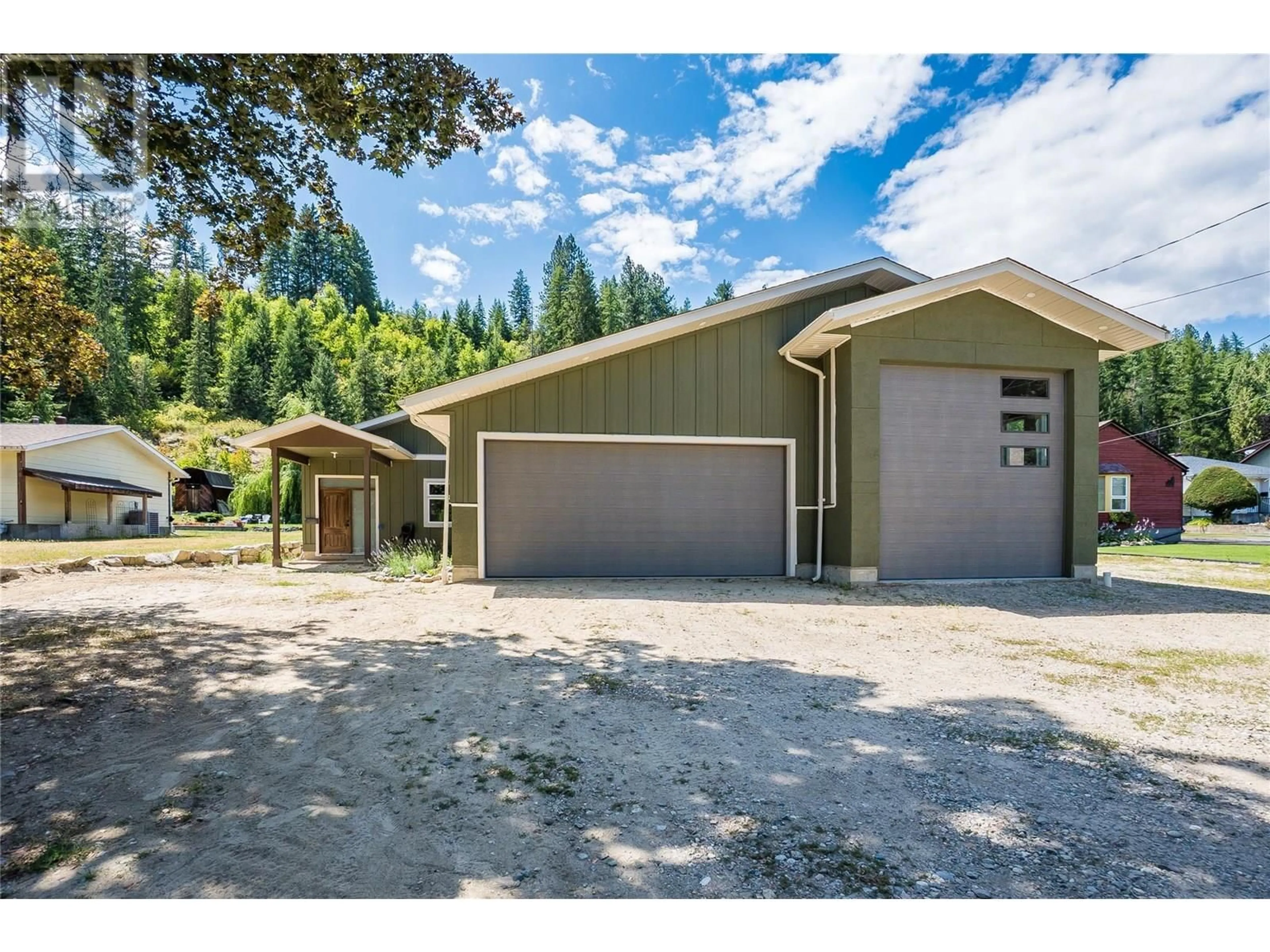 Unknown for 2640 10TH AVENUE, Castlegar British Columbia V1N2T9