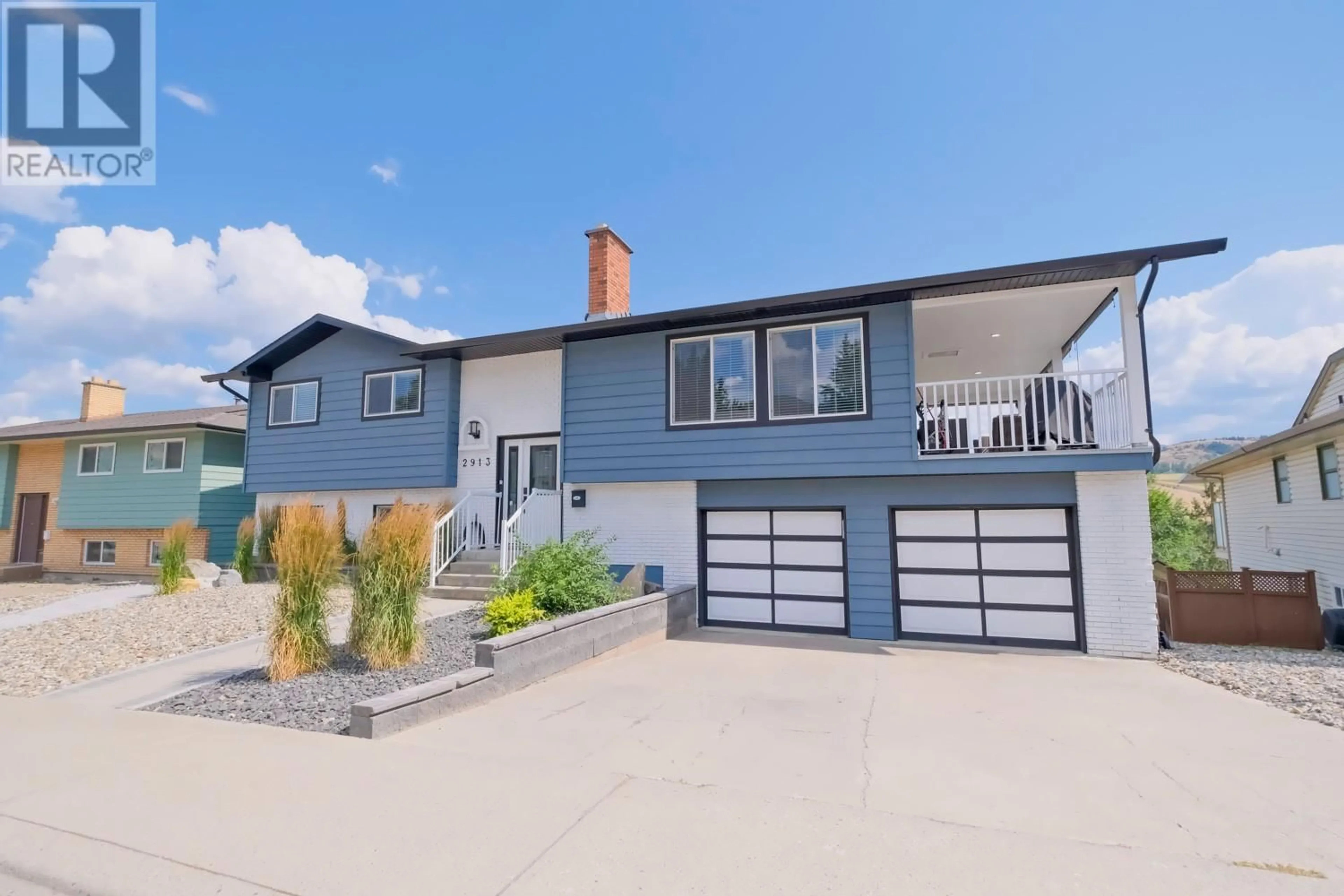 Home with vinyl exterior material, street for 2913 PROSPECT DRIVE, Vernon British Columbia V1T8J2