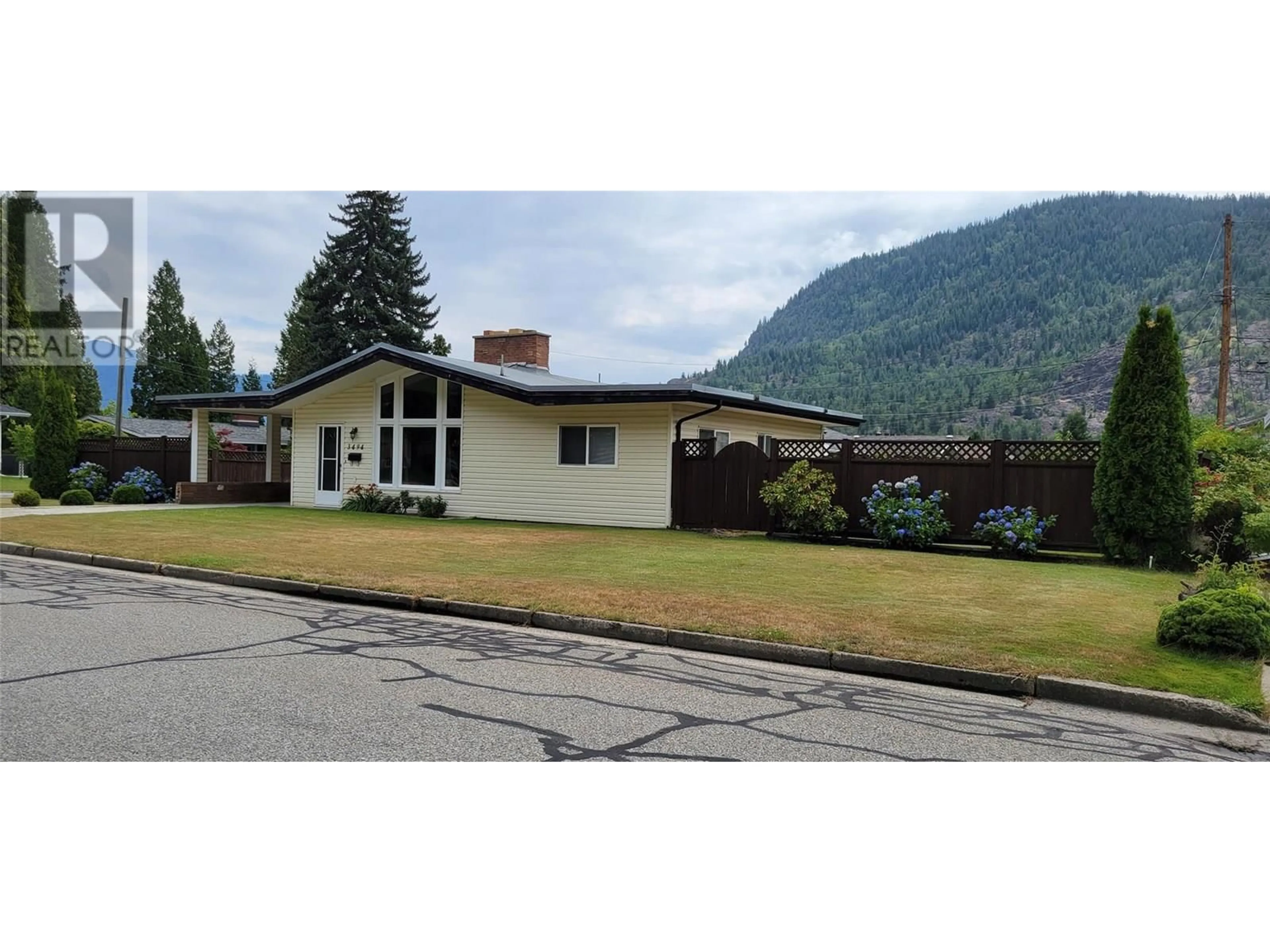 Unknown for 3494 ASTER DRIVE, Trail British Columbia V1R2X3