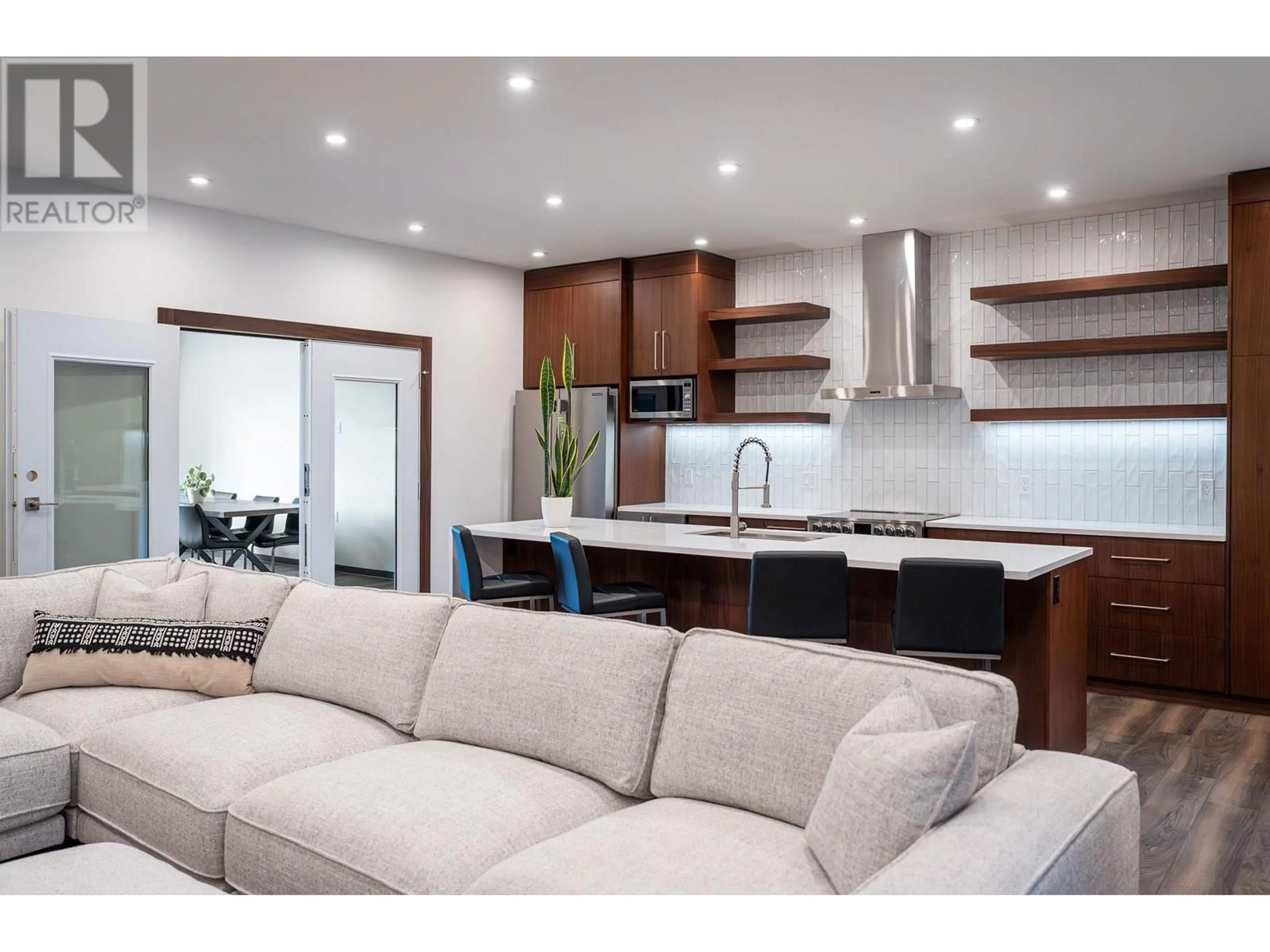 Open concept kitchen, unknown for 4104/4204 - 1240 POWERHOUSE ROAD, Revelstoke British Columbia V0E2S0