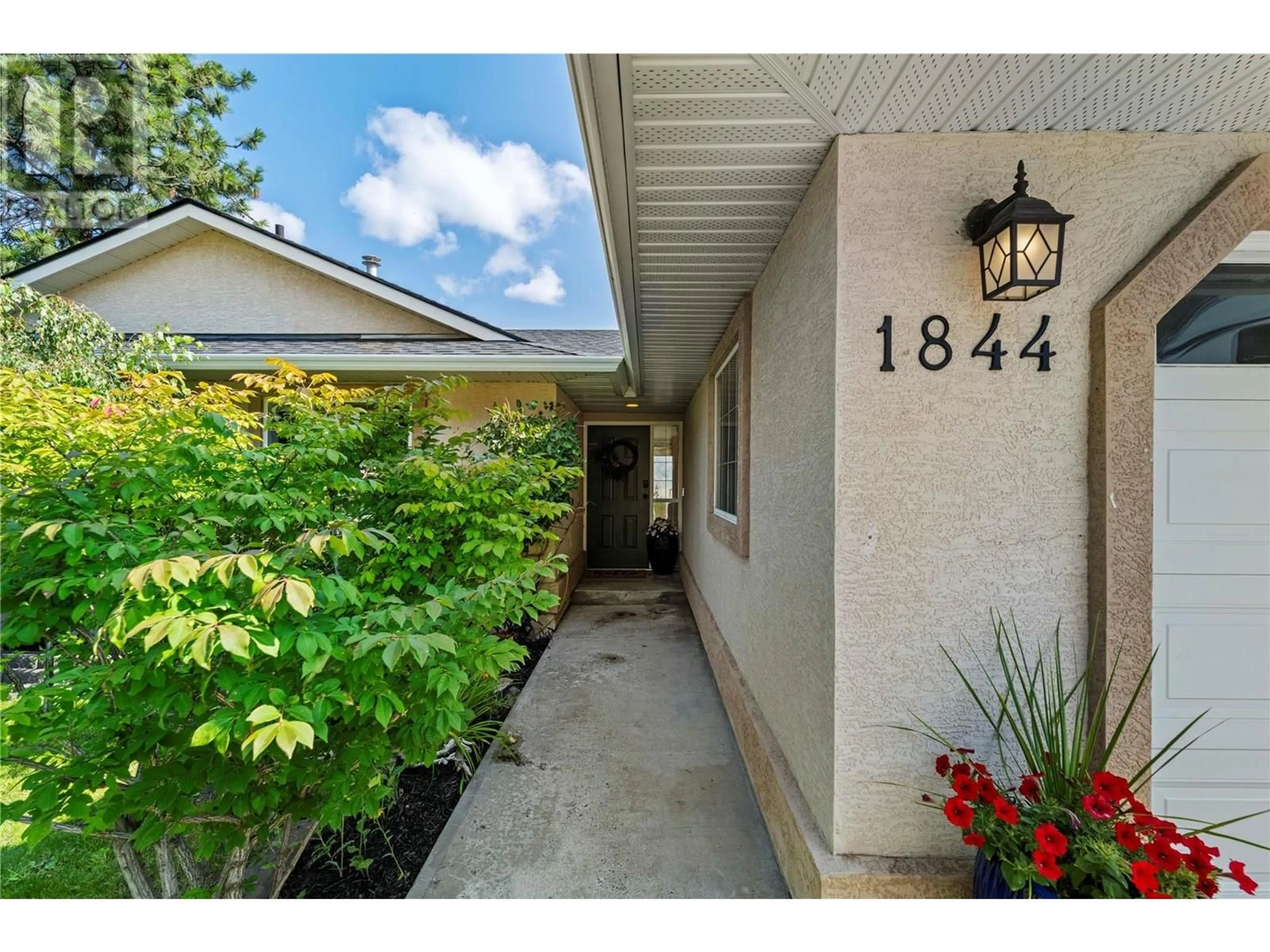 Indoor entryway for 1844 COLDWATER DRIVE, Kamloops British Columbia V2E2R3