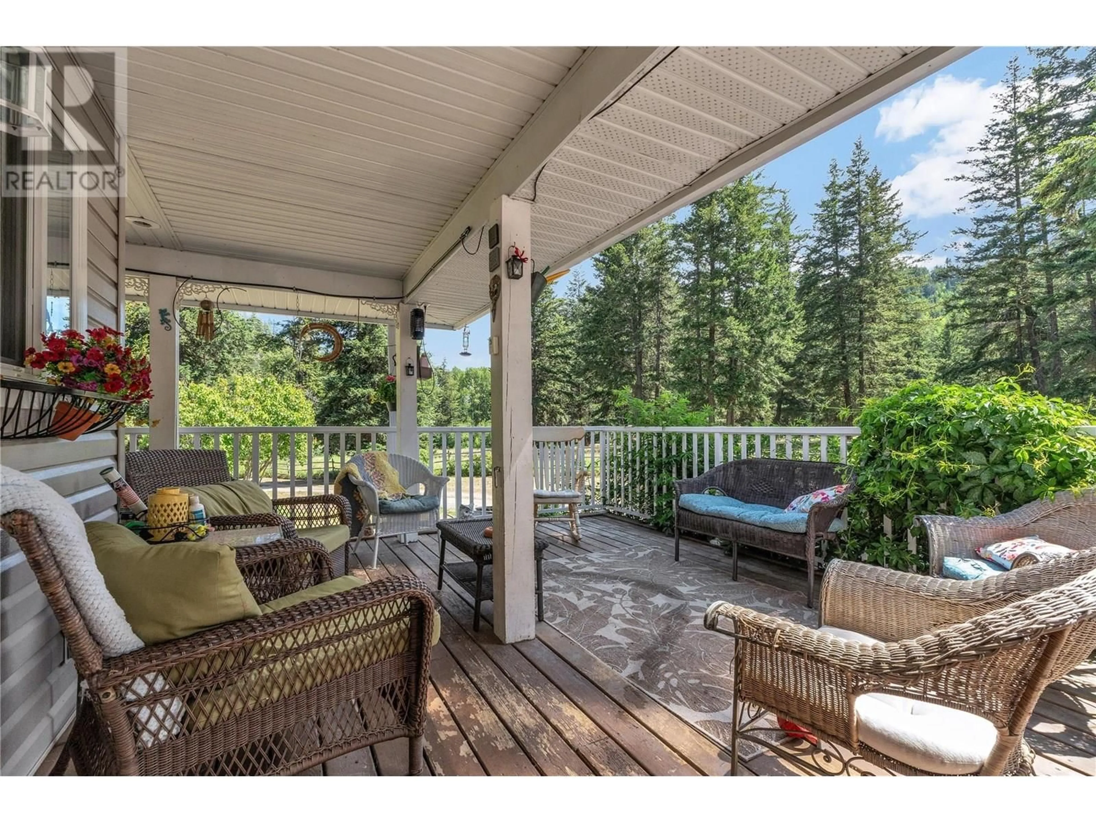 Patio, unknown for 1110 HIGHWAY 5A OTHER, Princeton British Columbia V0X1W0