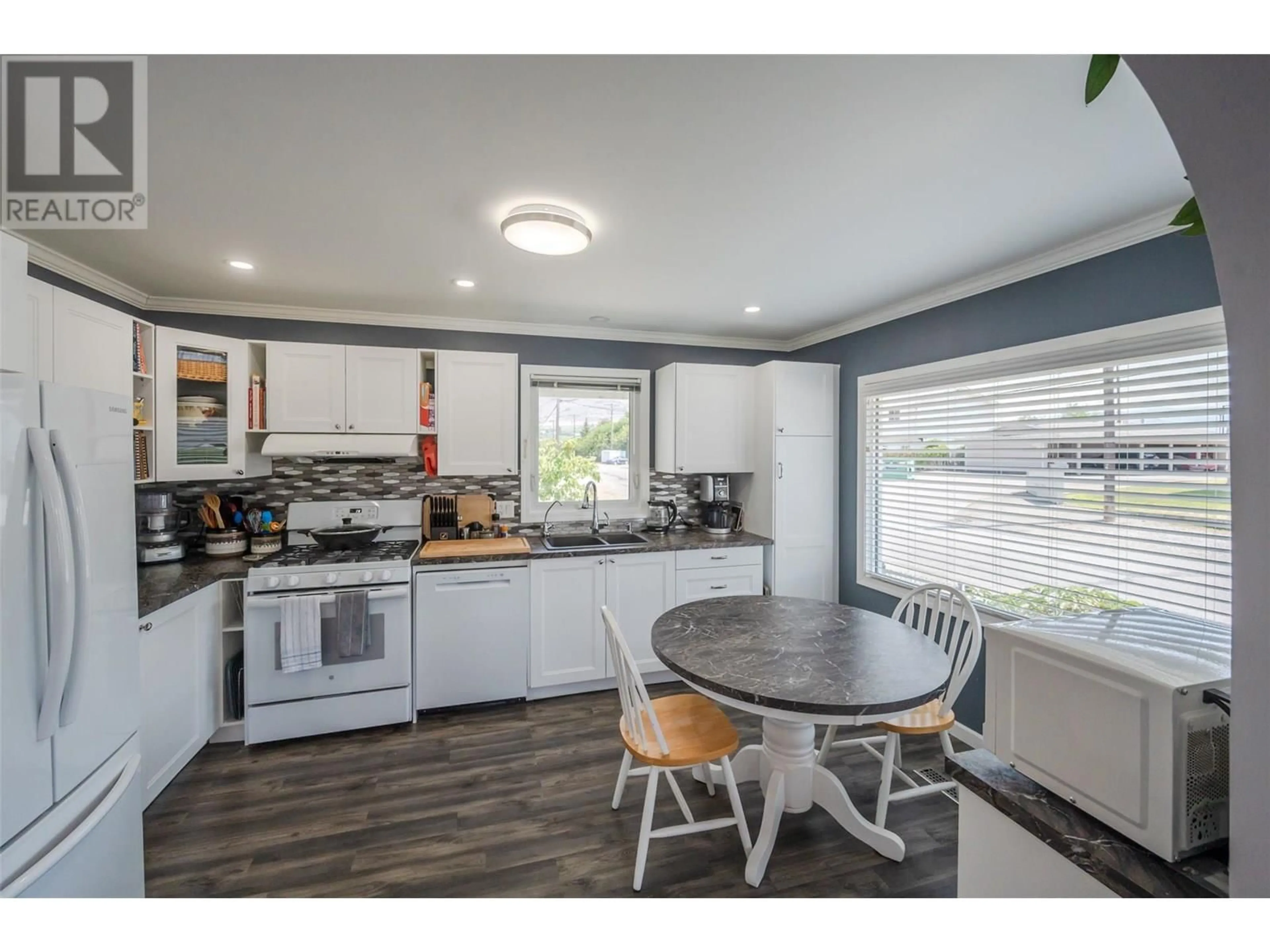 Open concept kitchen, unknown for 6018 MAPLE DRIVE, Osoyoos British Columbia V0H1V3