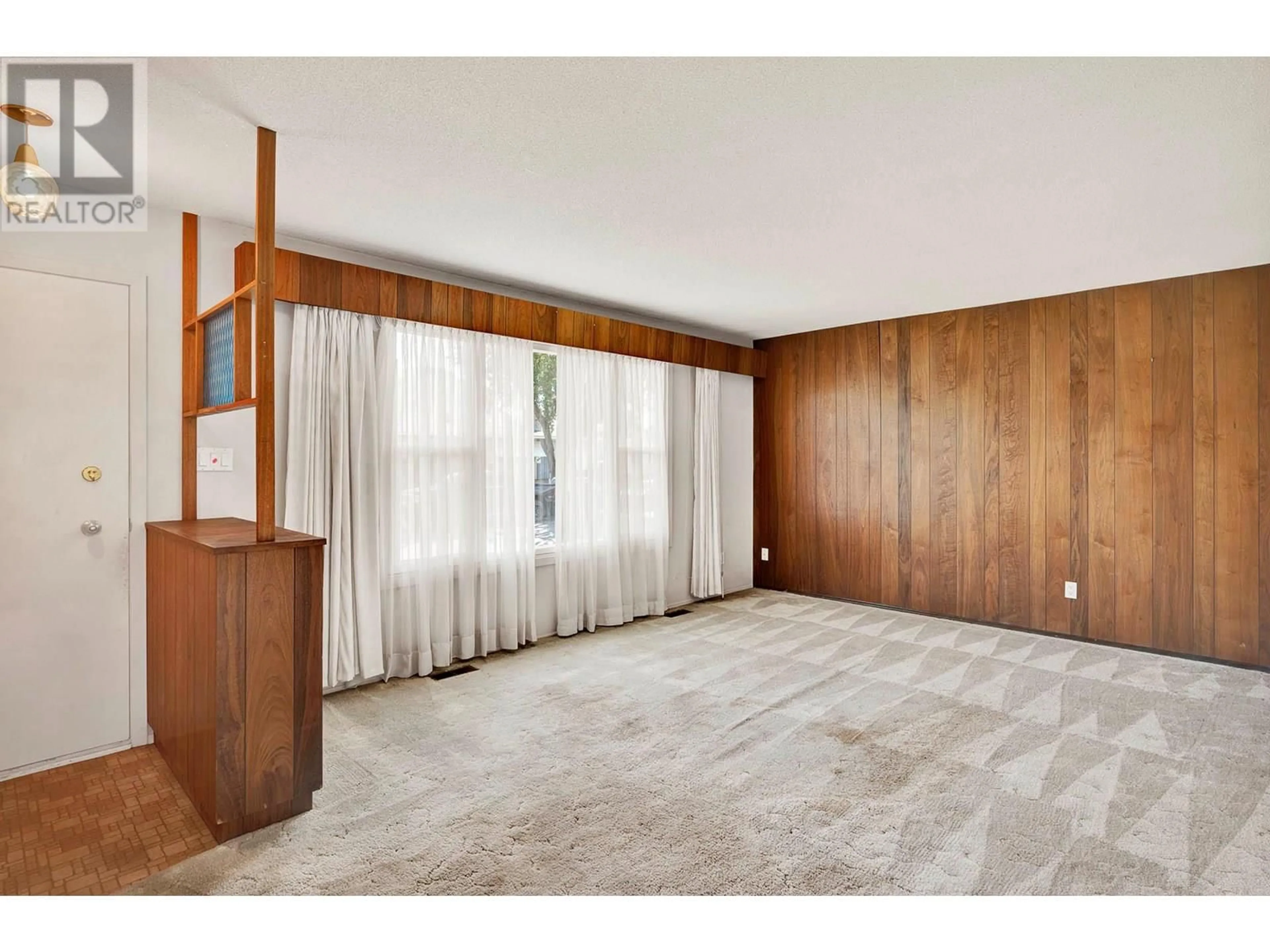 A pic of a room for 1039 BELMONT CRESCENT, Kamloops British Columbia V2B1X4