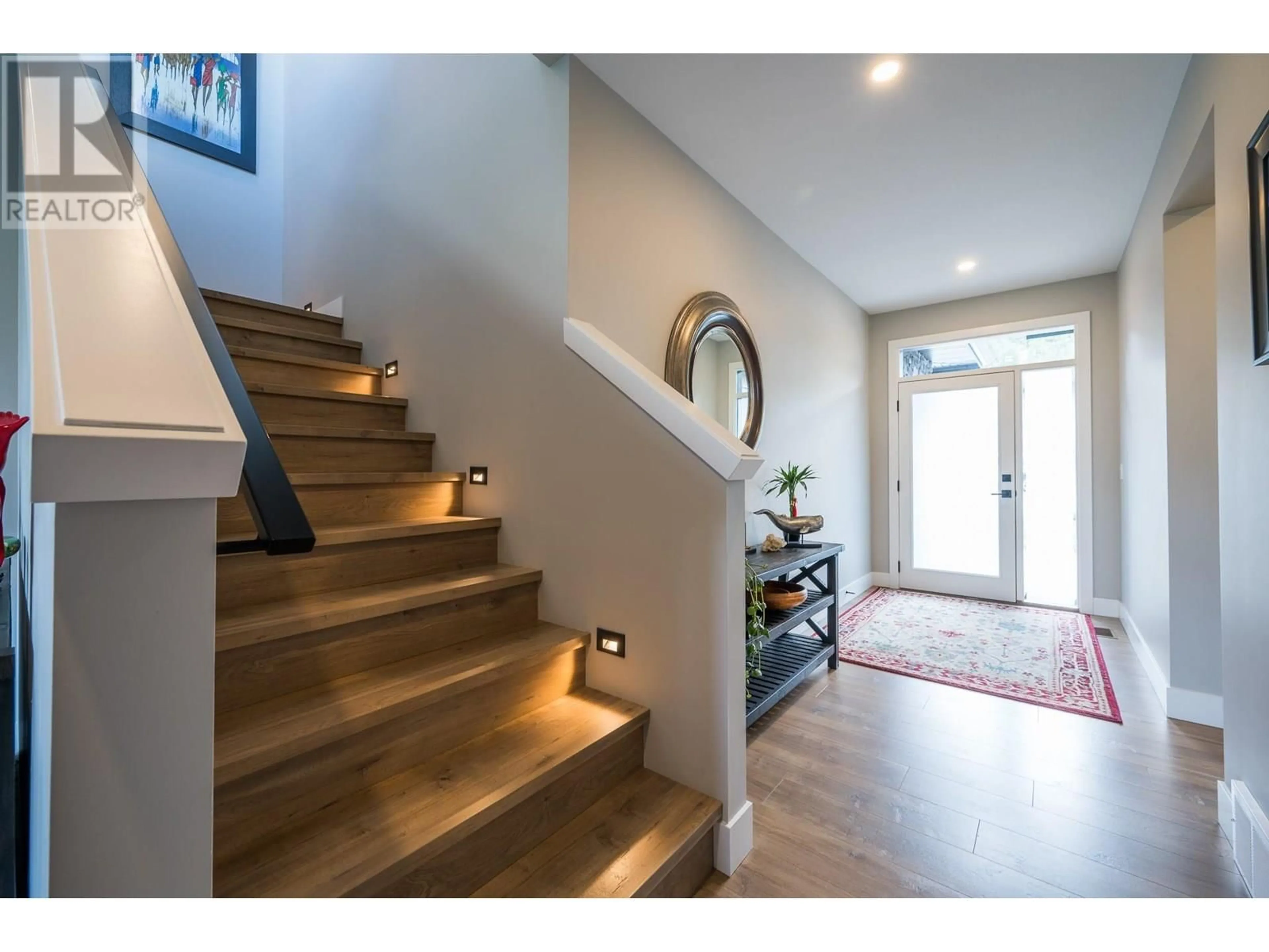 Indoor entryway for 2162 GALORE CRESCENT, Kamloops British Columbia V2E0E4