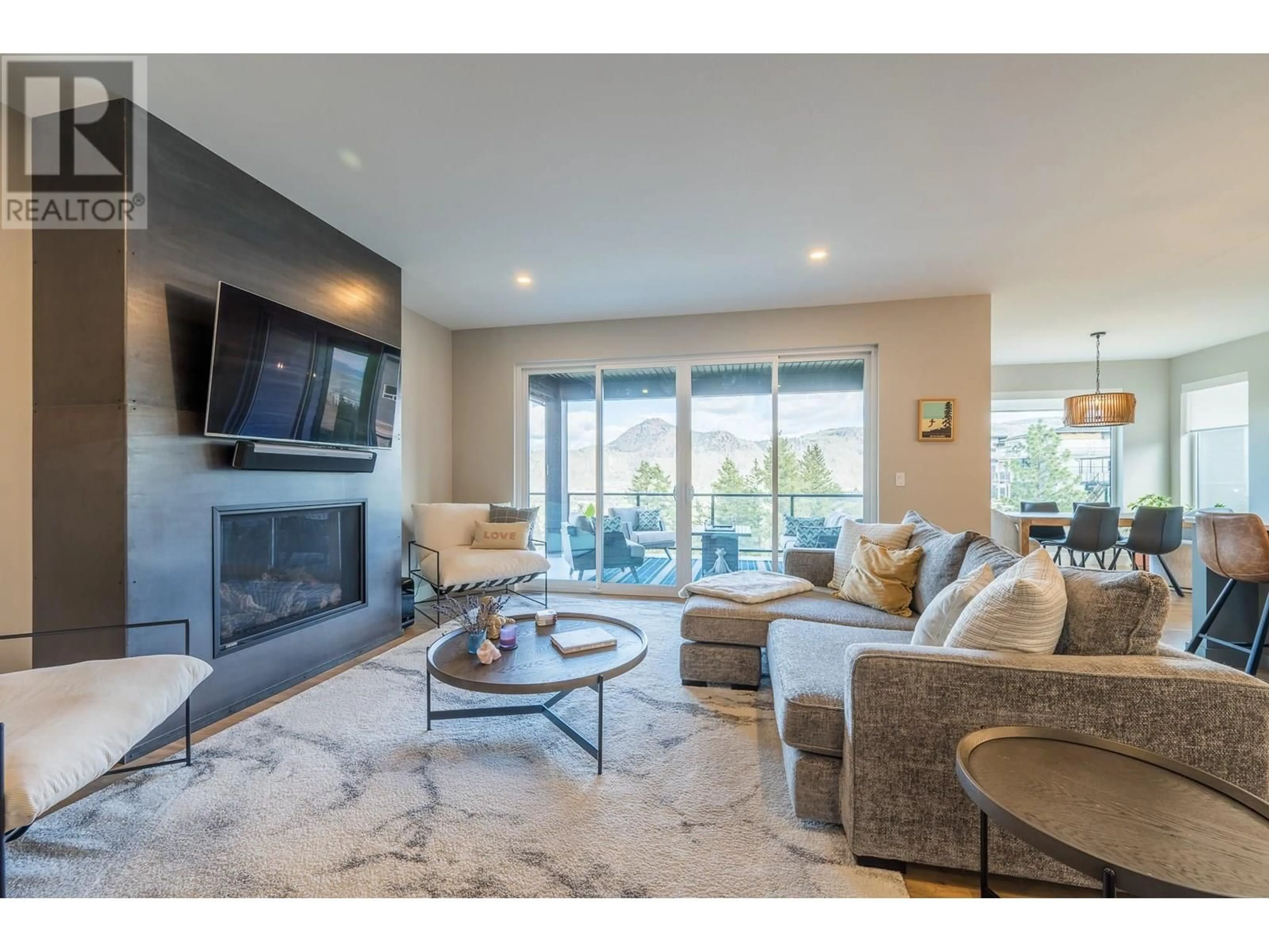 Living room with furniture, unknown for 2162 GALORE CRESCENT, Kamloops British Columbia V2E0E4