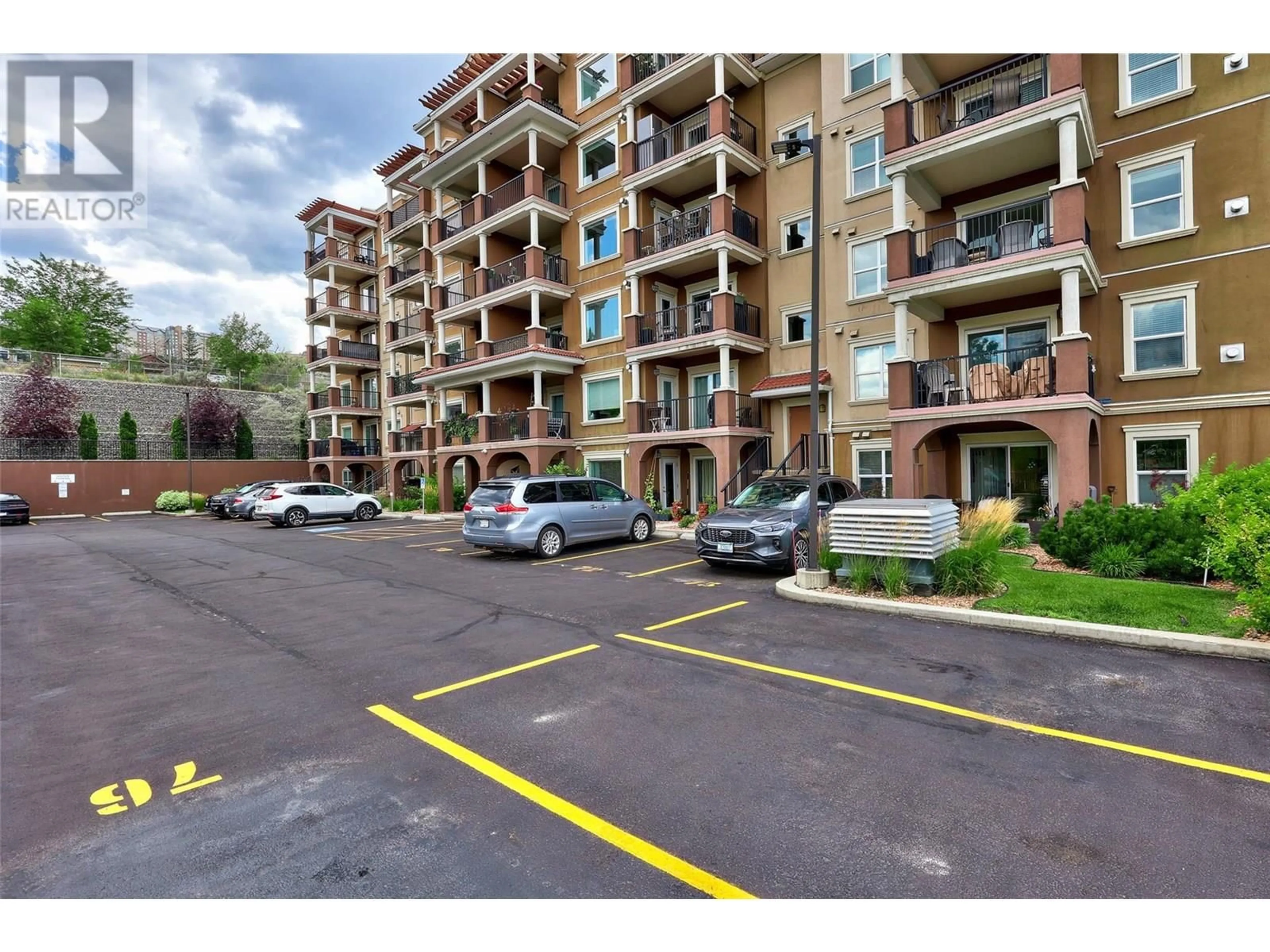 Unknown for 208 - 975 VICTORIA  W STREET, Kamloops British Columbia V2C0C2