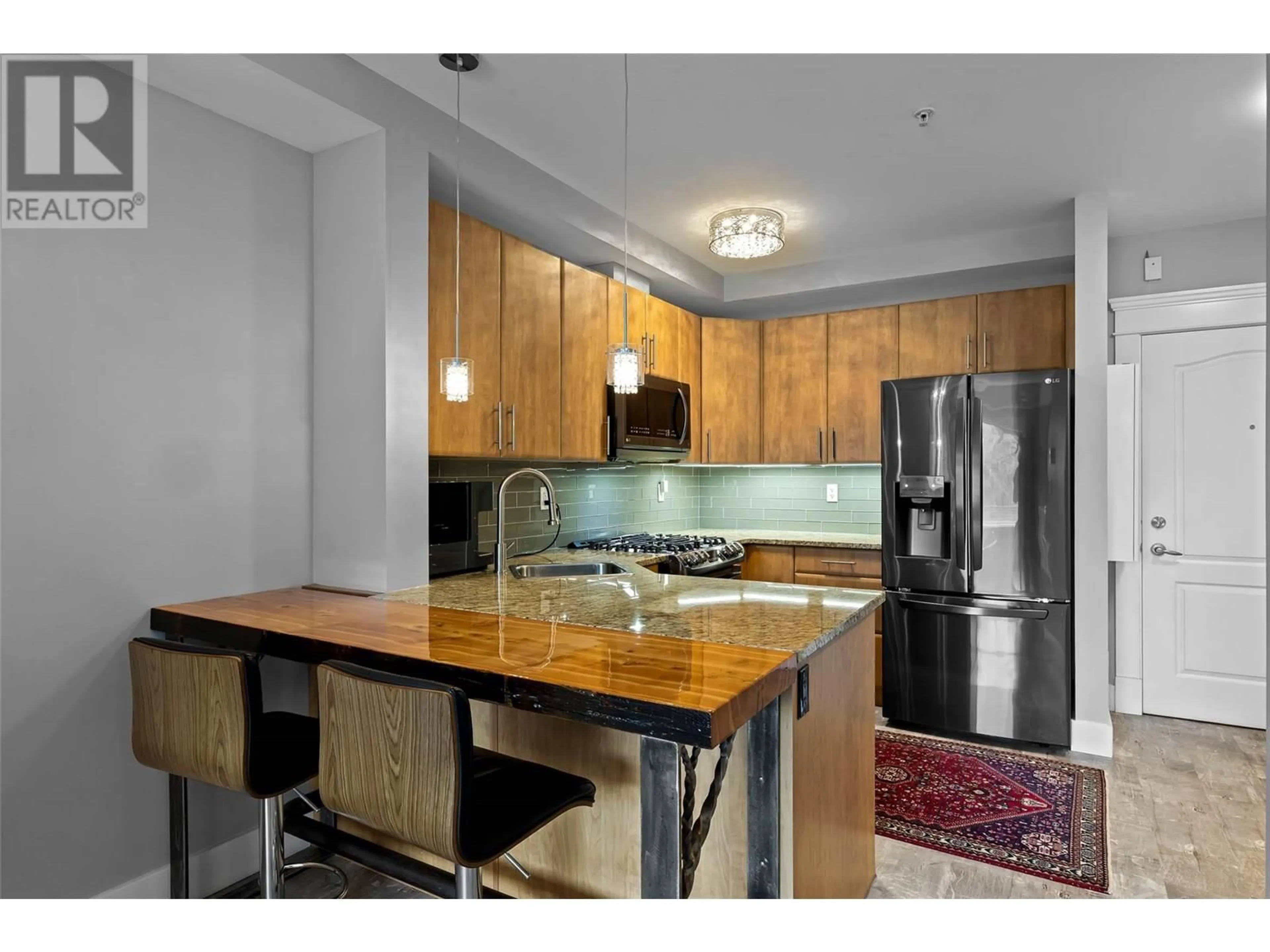 Standard kitchen, unknown for 208 - 975 VICTORIA  W STREET, Kamloops British Columbia V2C0C2