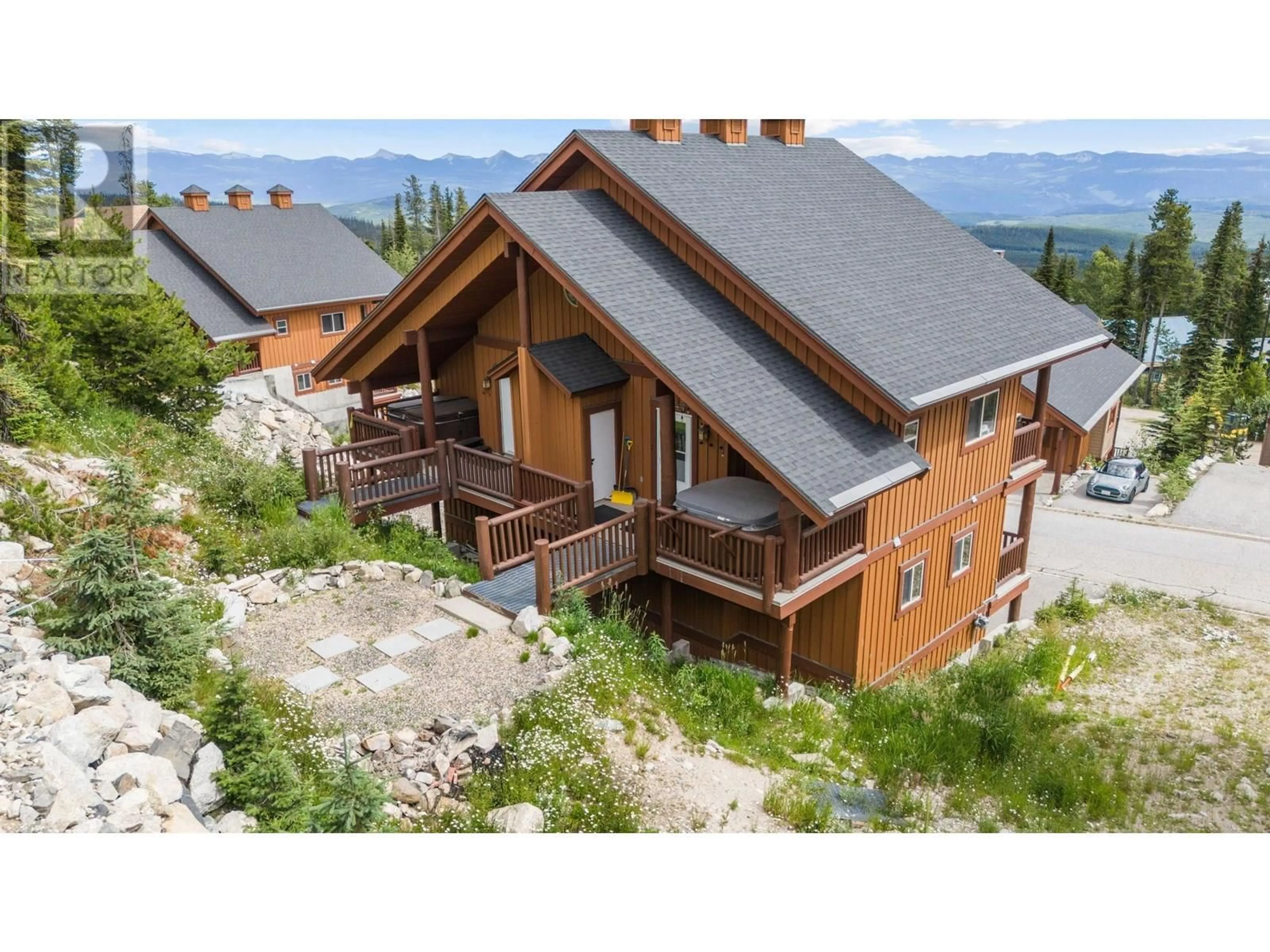 A pic from outside/outdoor area/front of a property/back of a property/a pic from drone, mountain view for 70B FOREST LANE, Big White British Columbia V1P1P3
