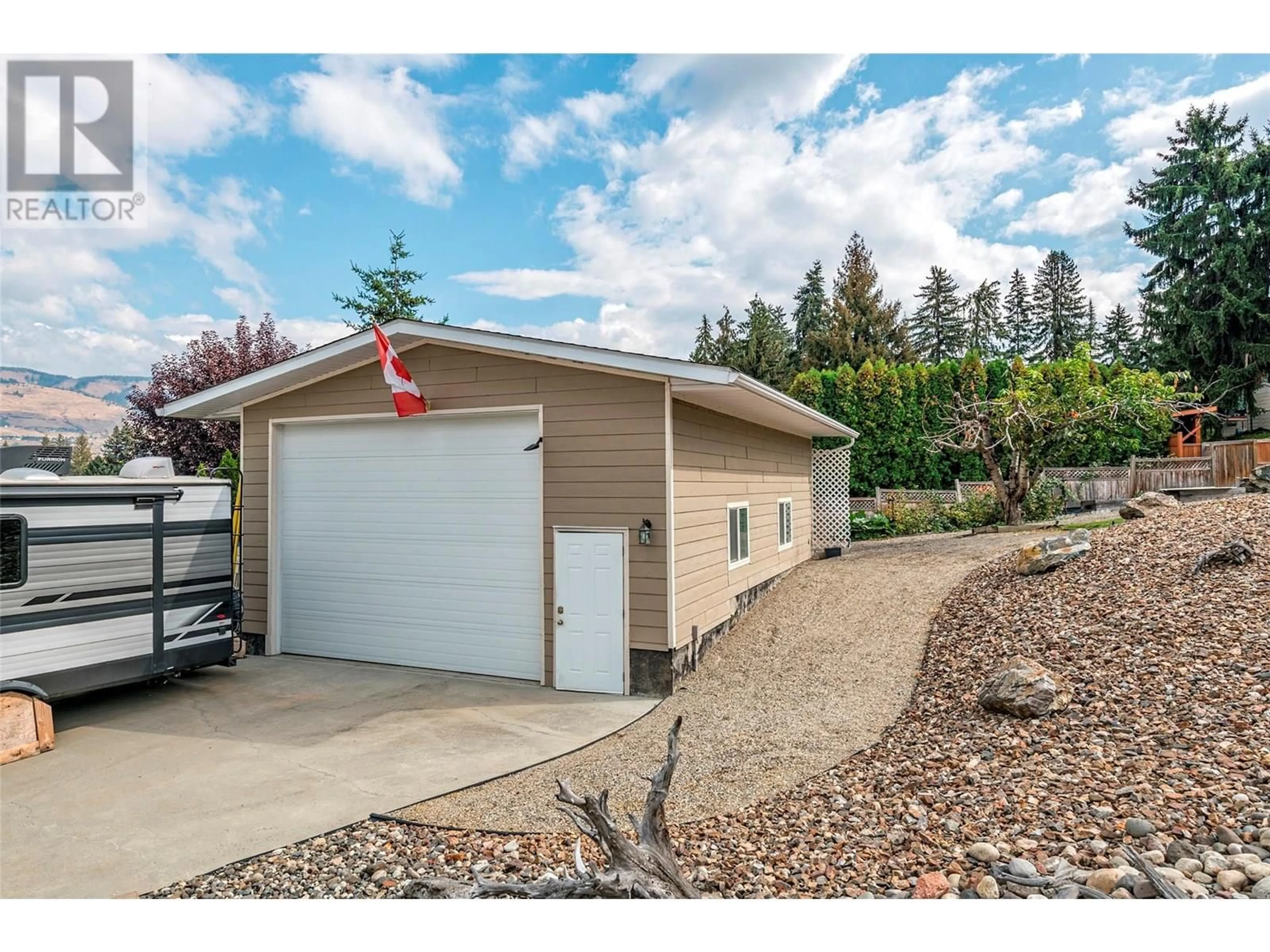 Indoor garage for 11410 TASSIE DRIVE, Coldstream British Columbia V1B1H4