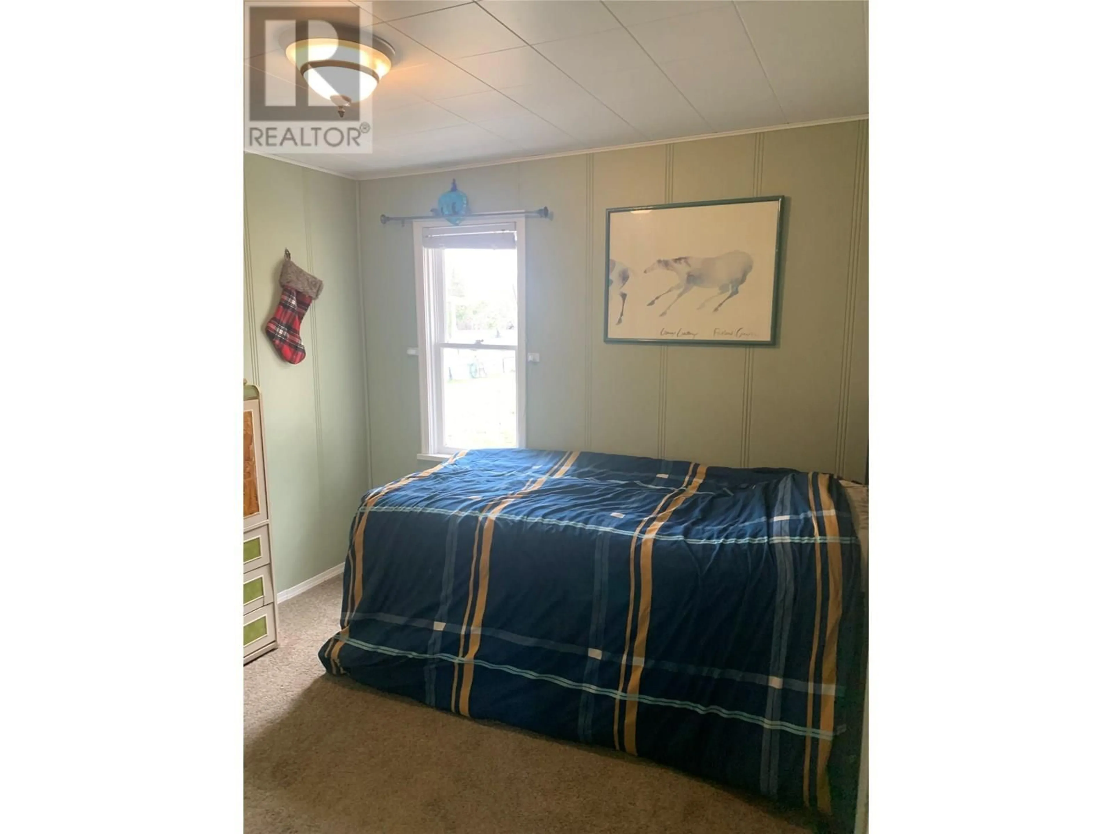Bedroom with bed, unknown for 572 6 HIGHWAY, Nakusp British Columbia V0G1R1
