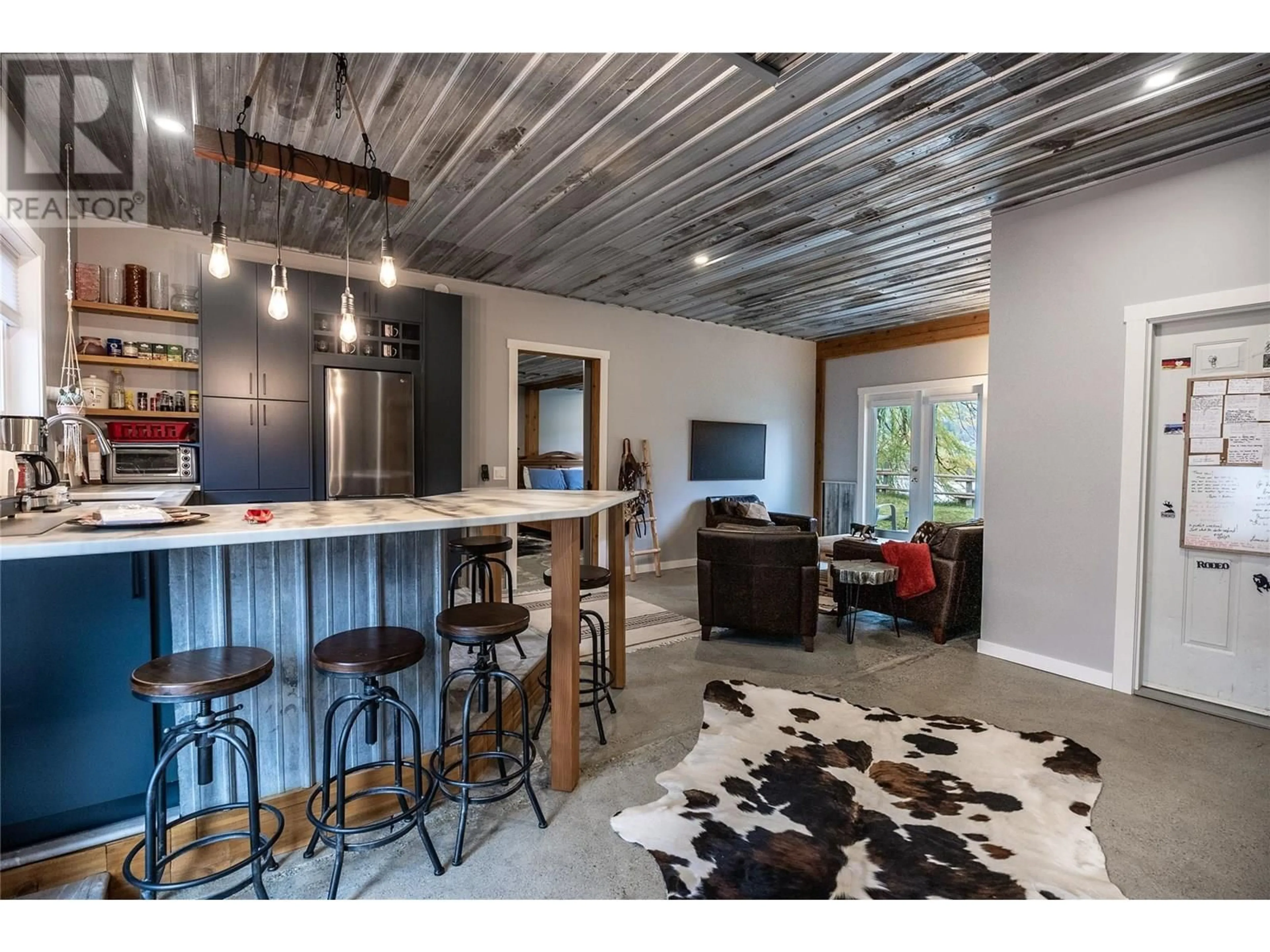 Open concept kitchen, unknown for 392 TEAL ROAD, Kamloops British Columbia V2H1S5