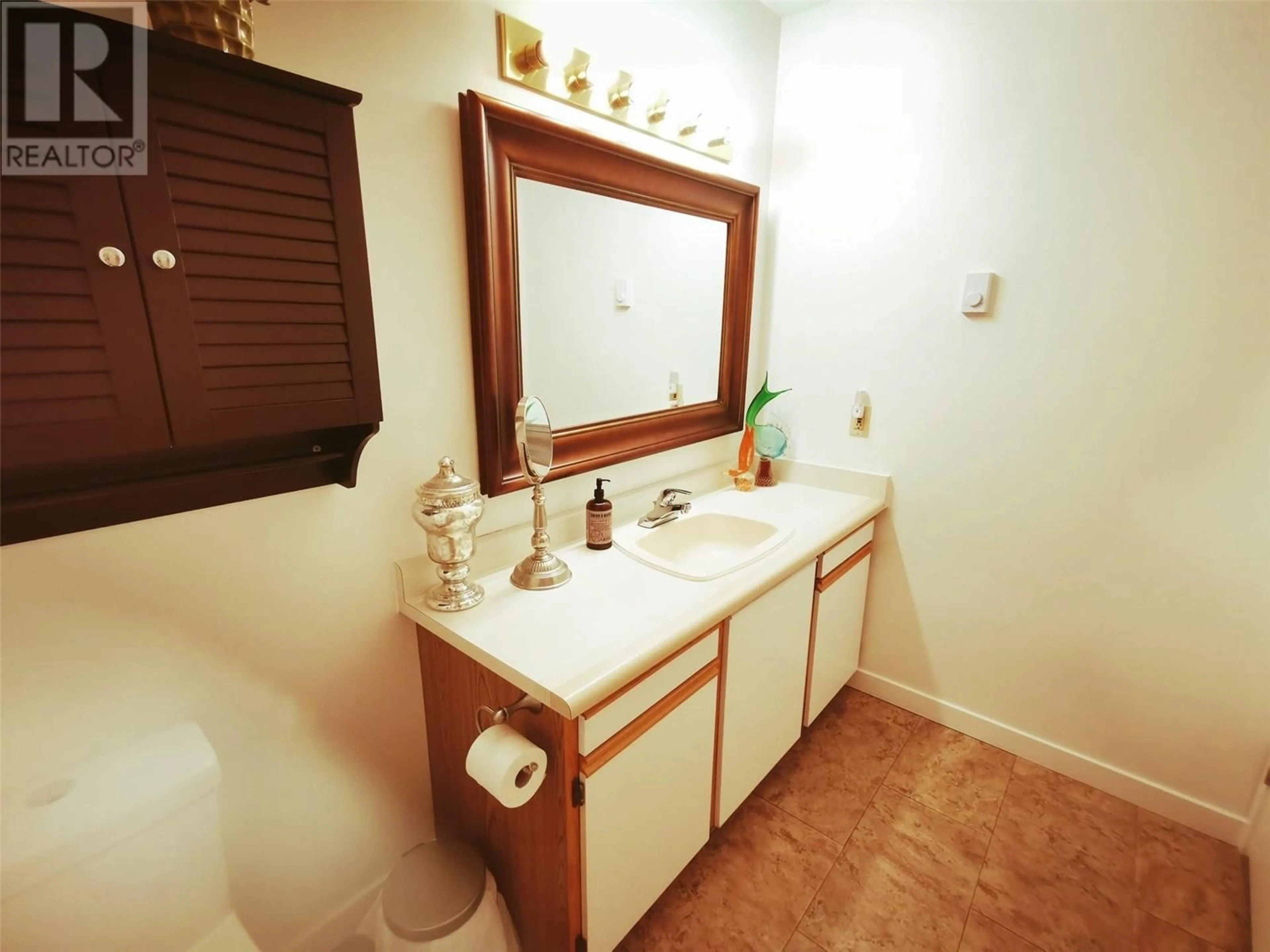 Standard bathroom, unknown for 11 - 13620 VICTORIA ROAD NORTH, Summerland British Columbia V0H1Z0