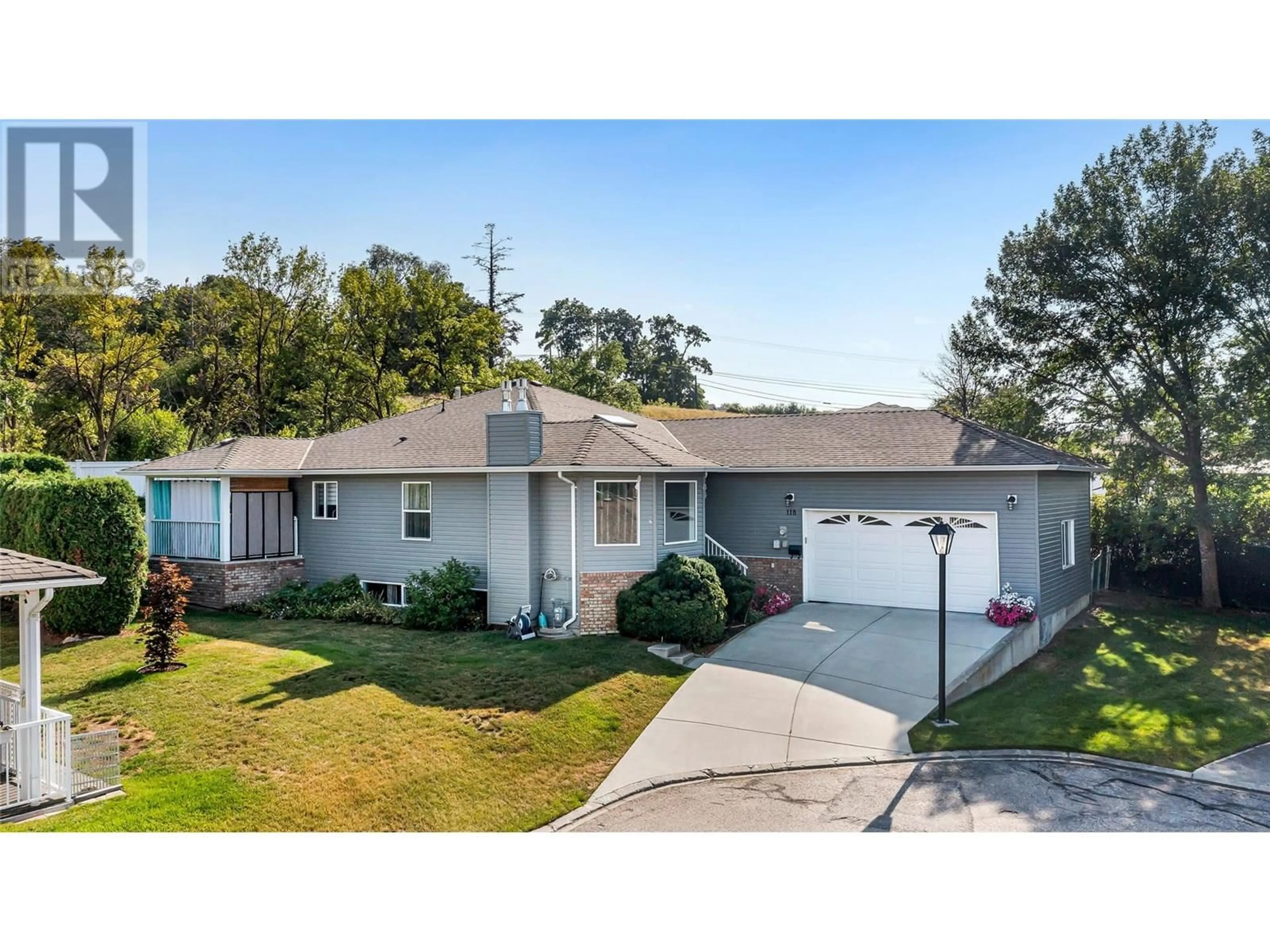 Home with vinyl exterior material, street for 118 - 1108 14 AVENUE, Vernon British Columbia V1B2S5
