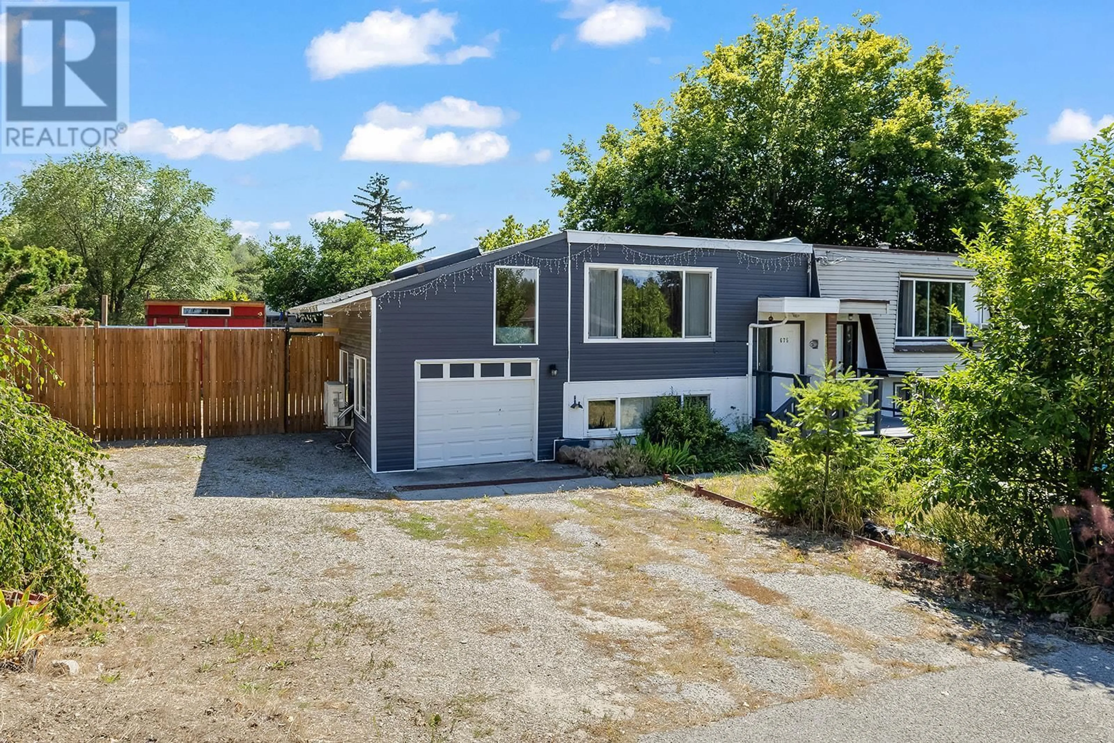 Home with vinyl exterior material, street for 675 WEBSTER ROAD, Kelowna British Columbia V1X4V6