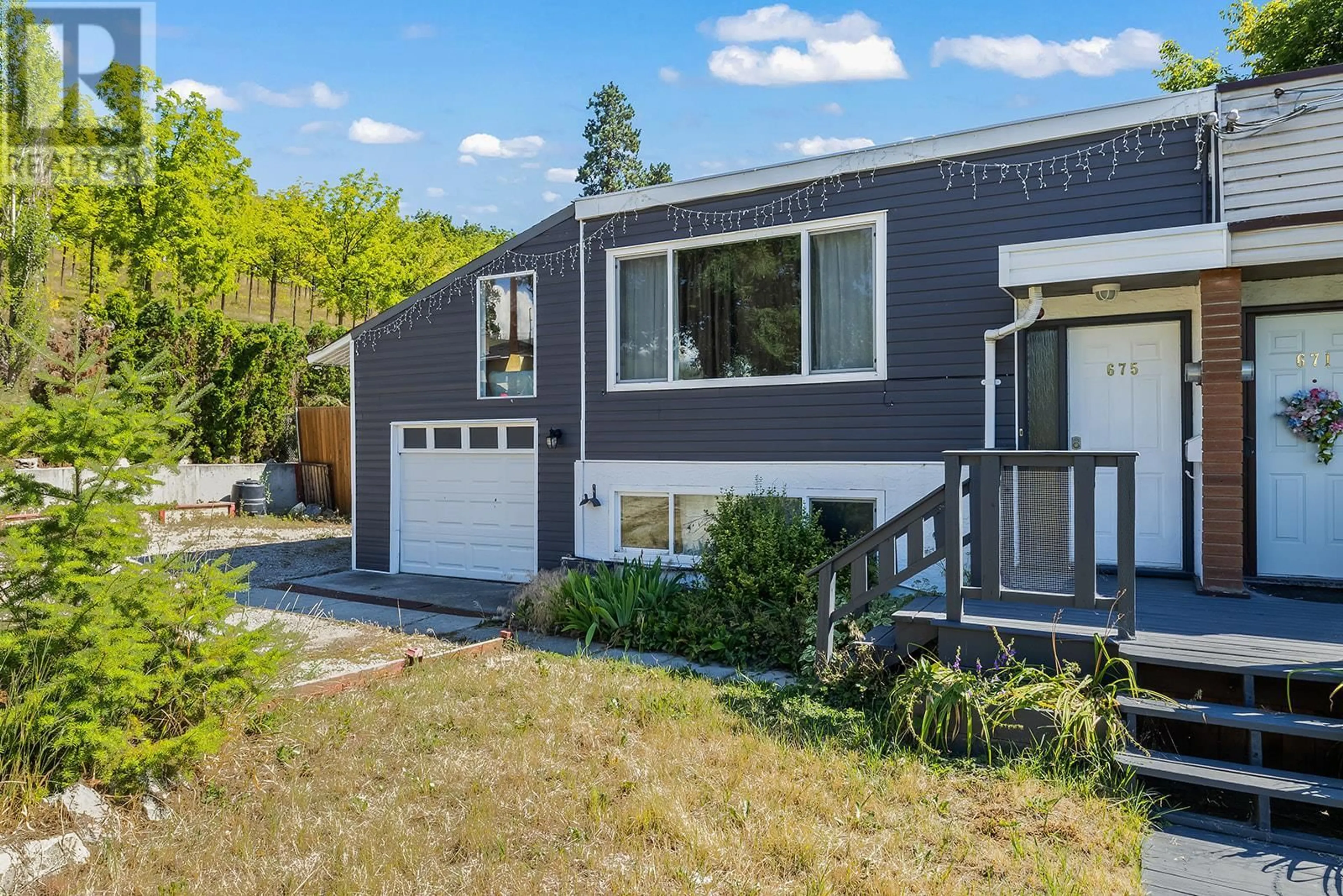 Home with vinyl exterior material, street for 675 WEBSTER ROAD, Kelowna British Columbia V1X4V6