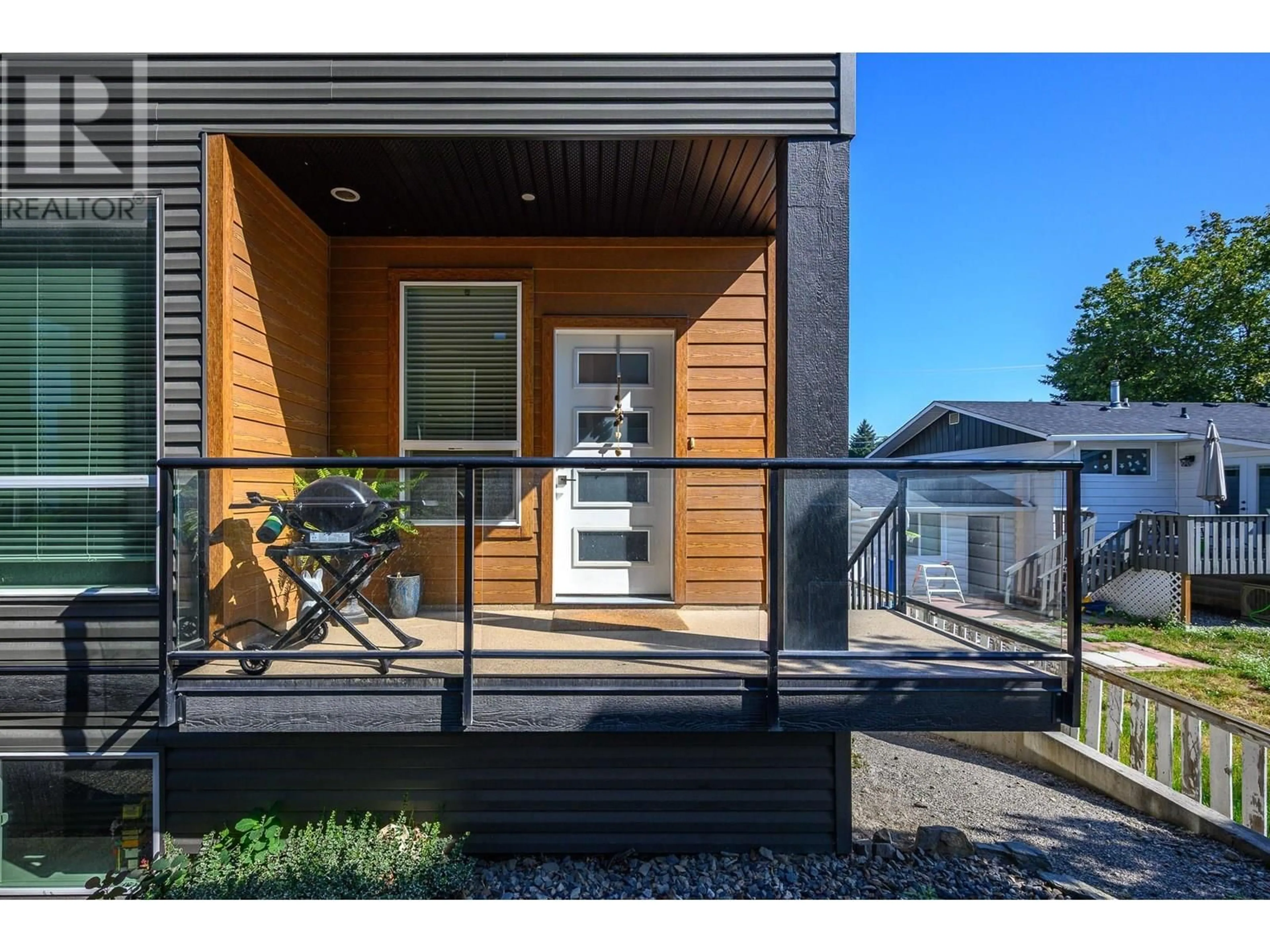 Indoor entryway for 1 - 1804 46 AVENUE, Vernon British Columbia V1T3P5