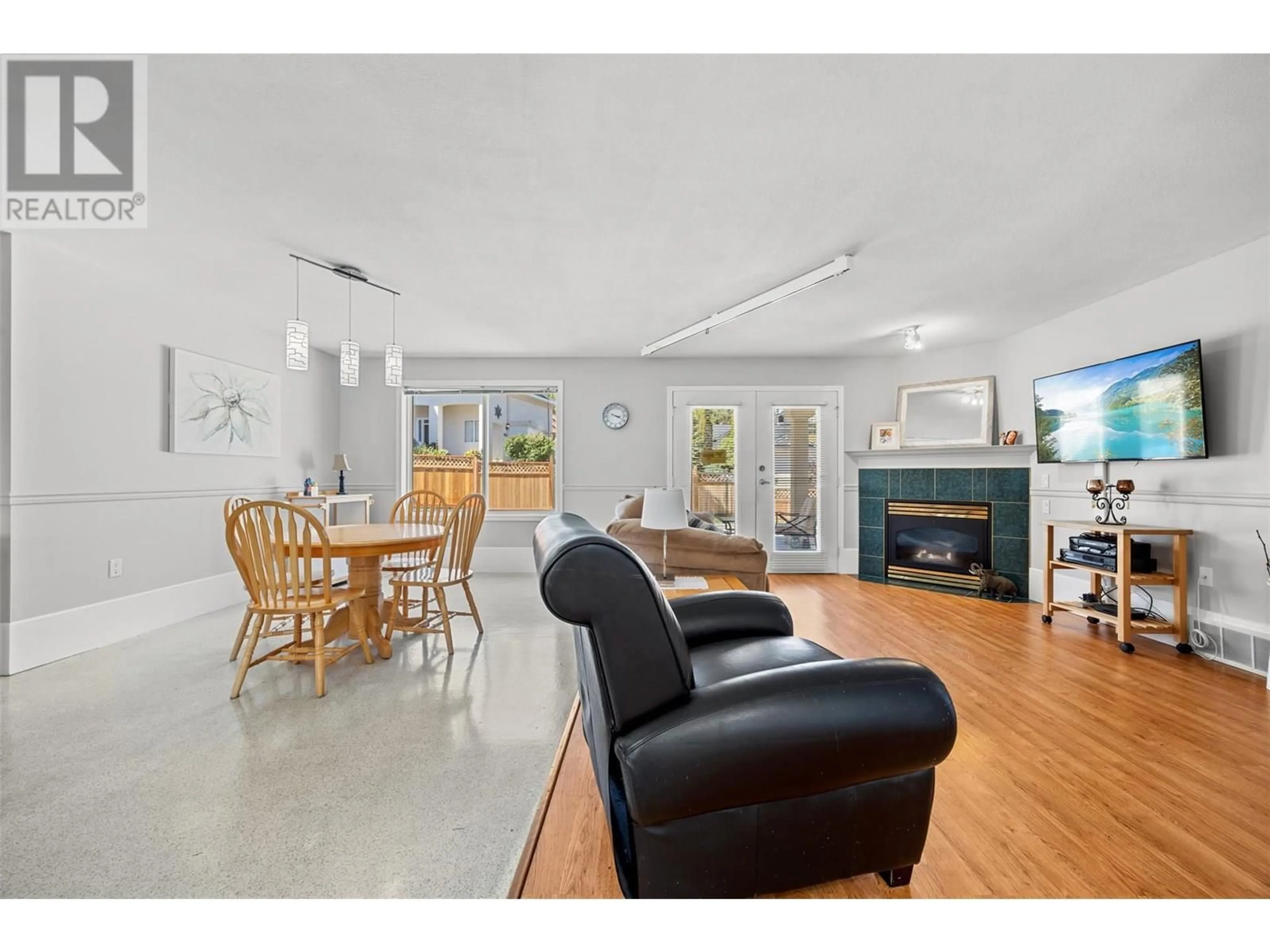 Living room with furniture, unknown for 2109 COVINGTON CRESCENT, West Kelowna British Columbia V1Z3M2