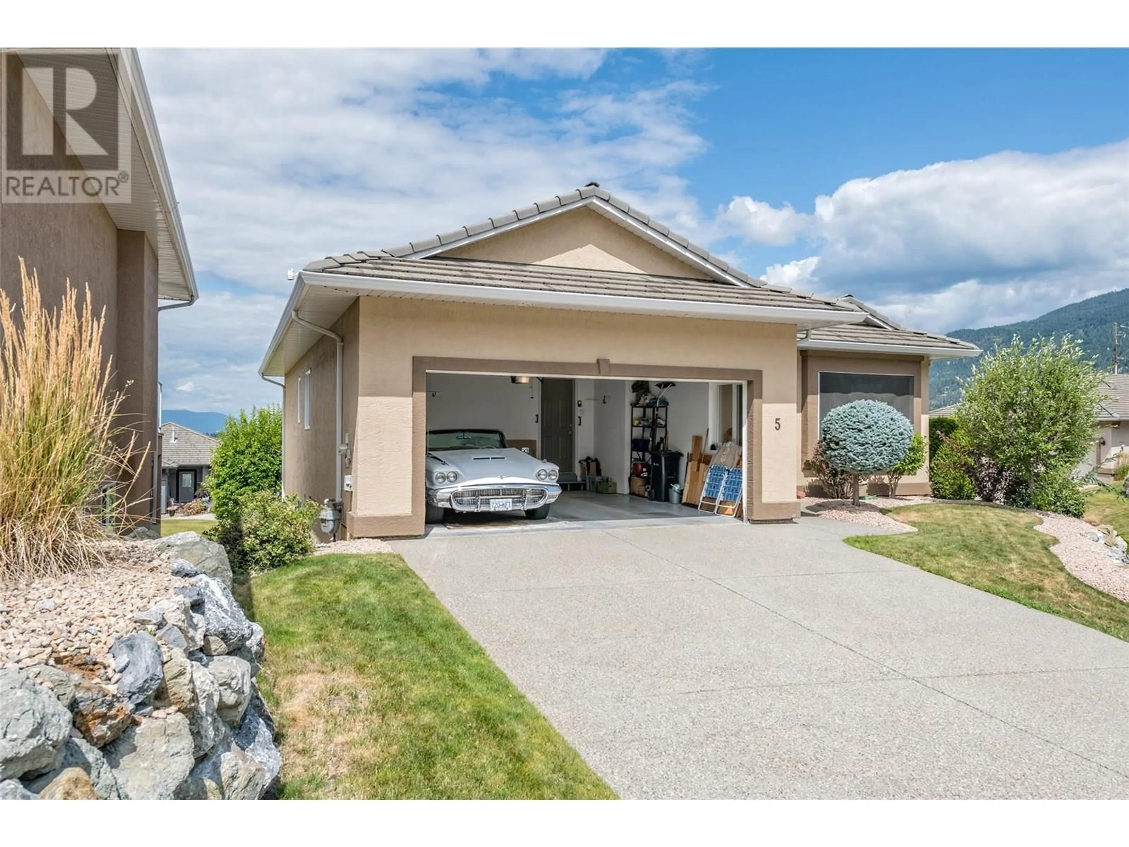 Indoor garage for 5 QUAIL VISTA PLACE, Vernon British Columbia V1B3X9
