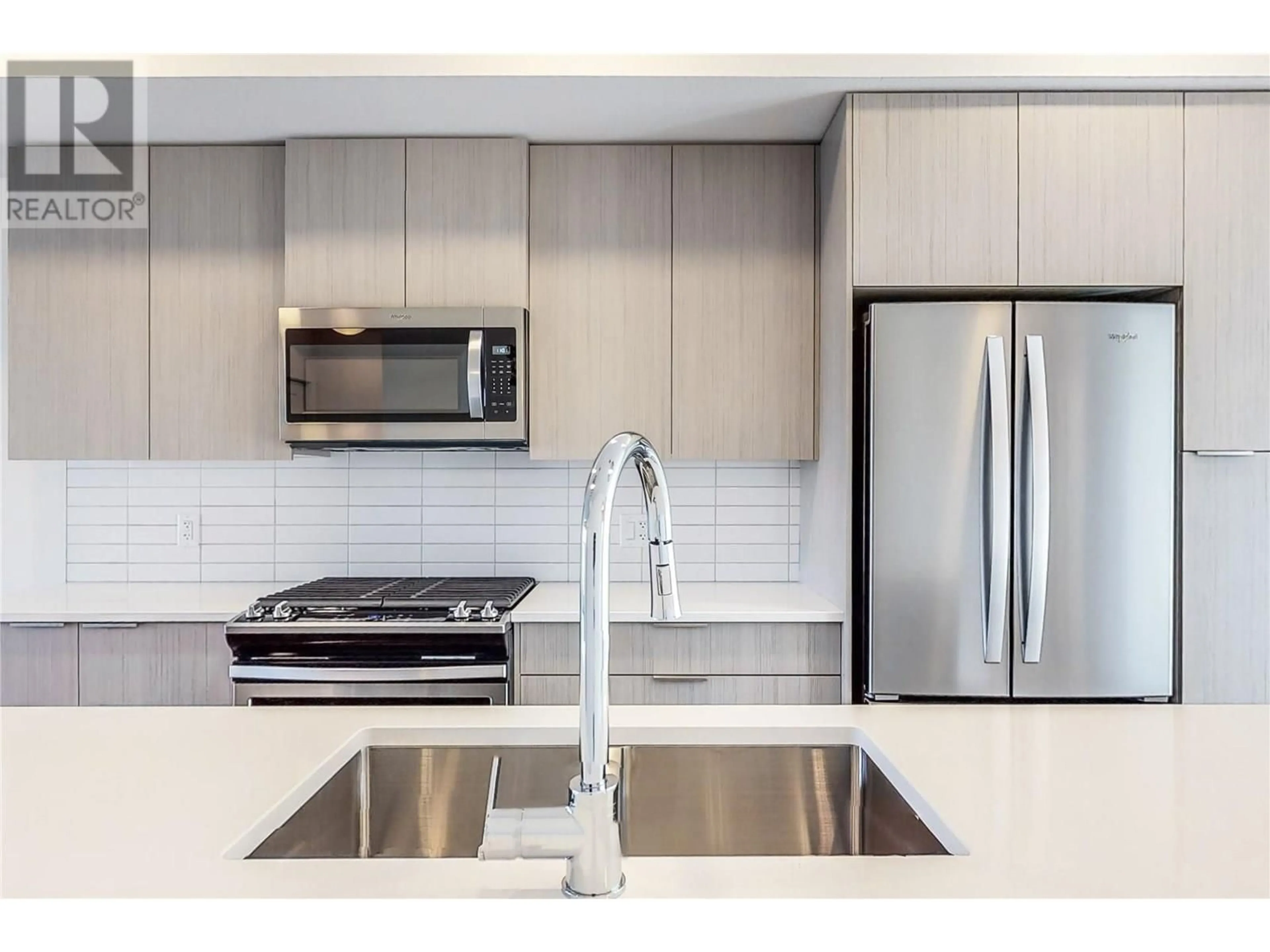 Standard kitchen, unknown for 43 - 720 VALLEY ROAD, Kelowna British Columbia V1V0E1
