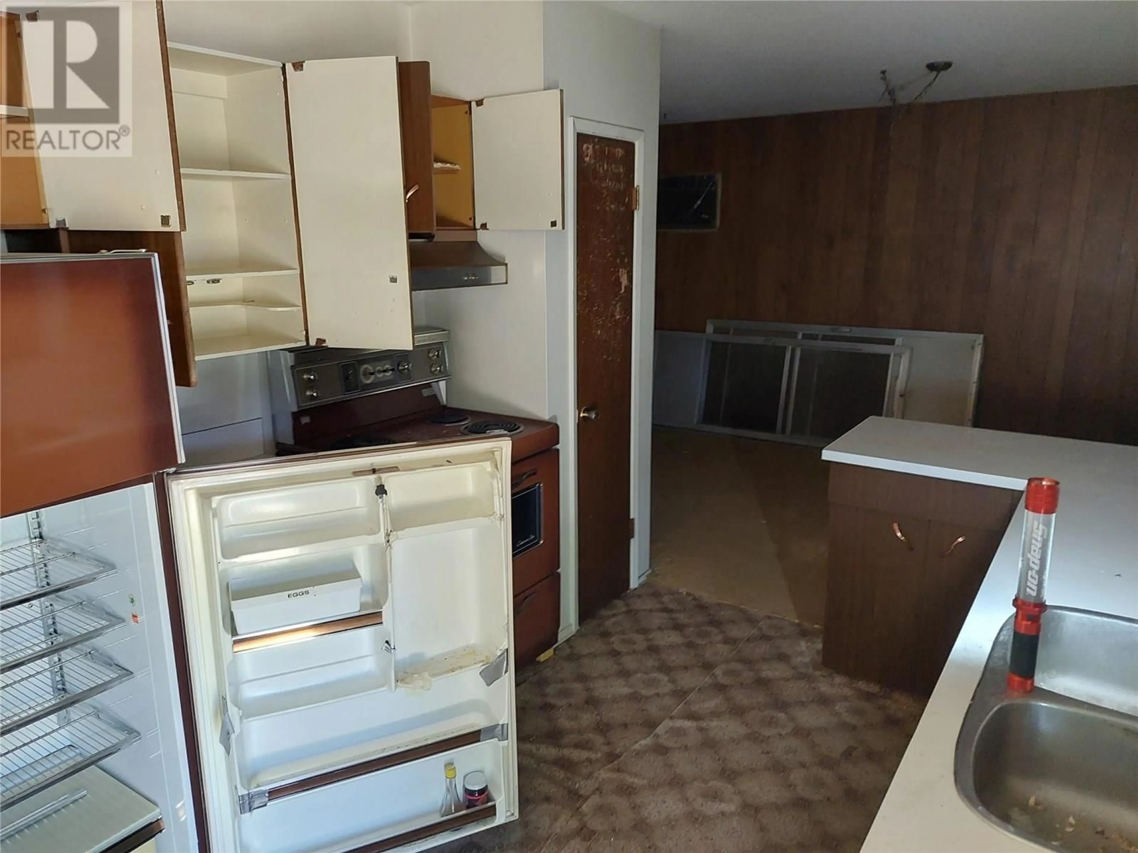 Standard kitchen, unknown for 1706 HIGH ROAD, Kelowna British Columbia V1Y7C1