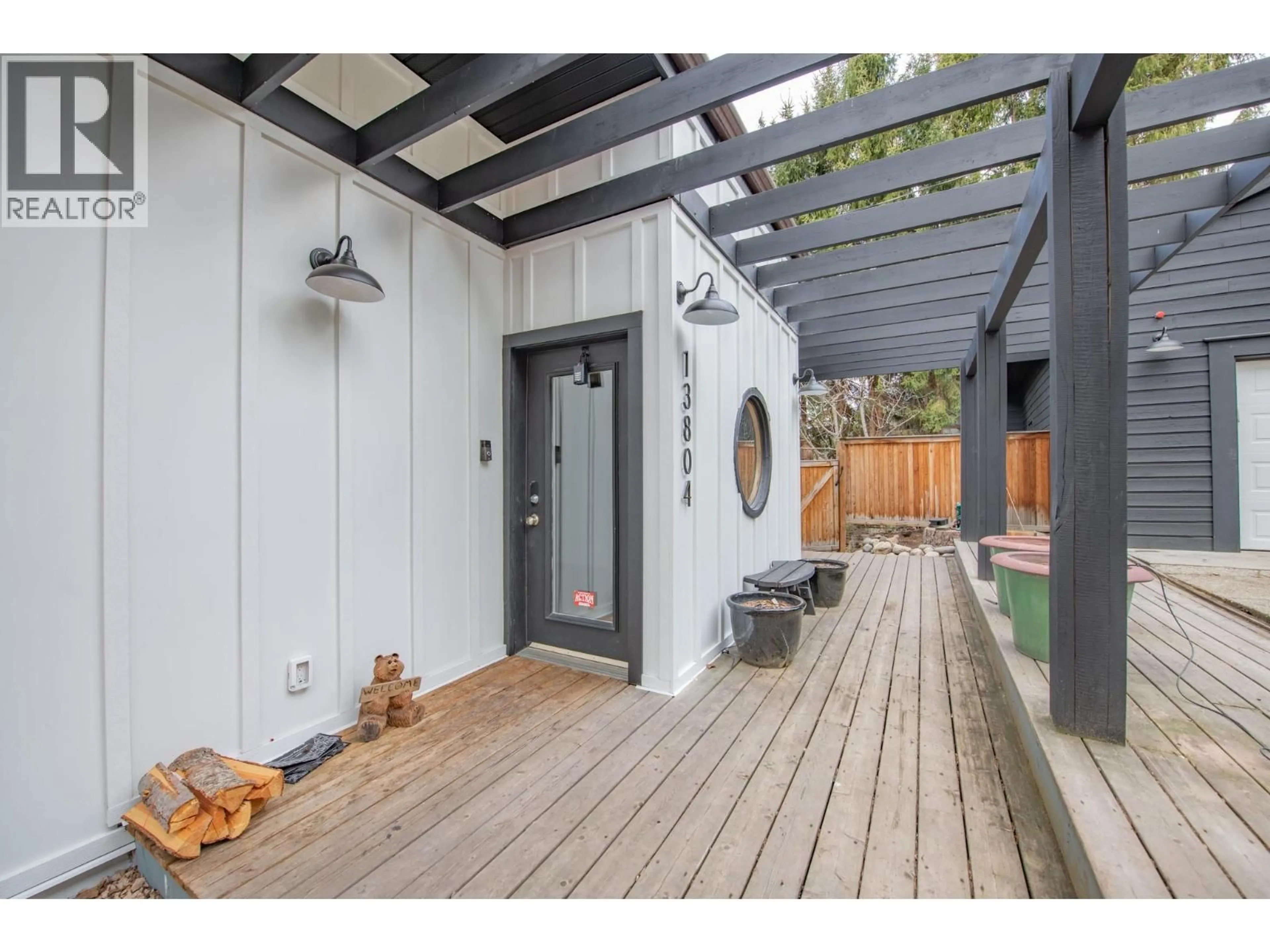 Indoor entryway for 13804 PONDEROSA WAY, Coldstream British Columbia V1B1A4