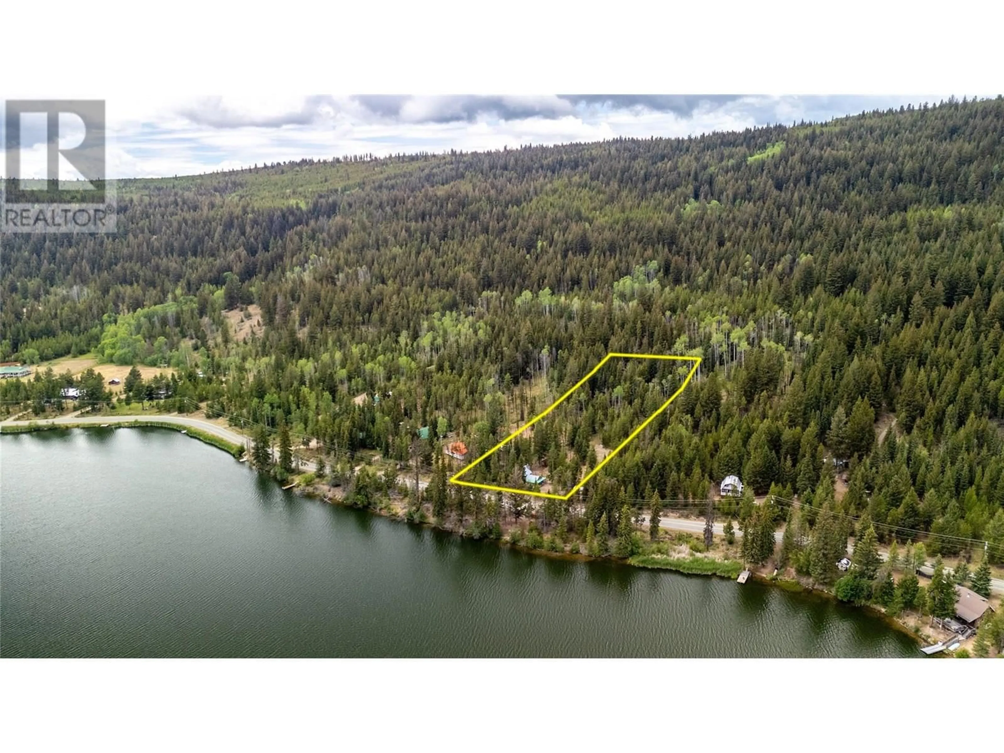A pic from outside/outdoor area/front of a property/back of a property/a pic from drone, water/lake/river/ocean view for 3558 PRINCETON SUMMERLAND RD OTHER, Princeton British Columbia V0X1W0