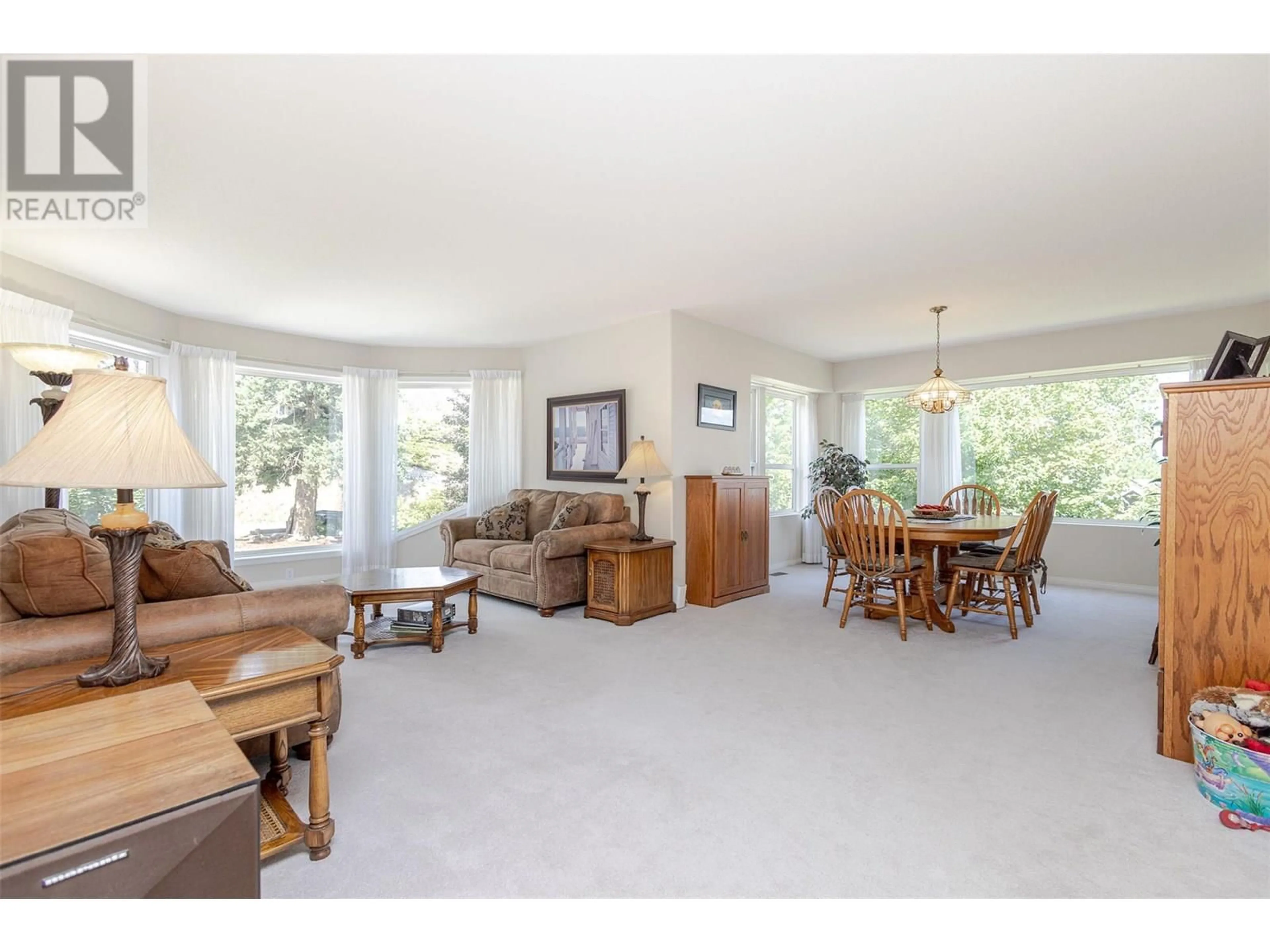 Living room with furniture, unknown for 5291 BRADBURY STREET, Peachland British Columbia V0H1X8