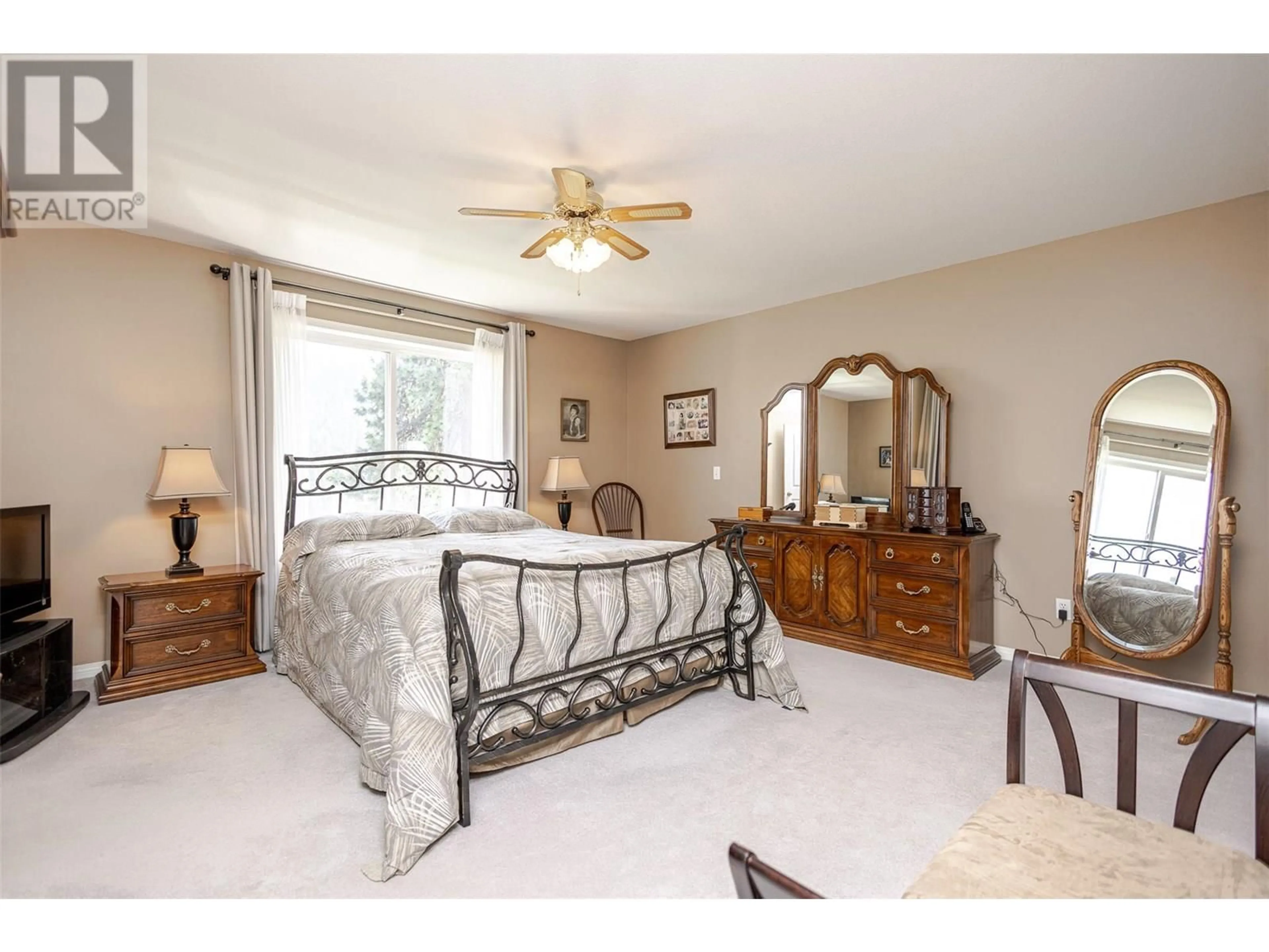 A pic of a room for 5291 BRADBURY STREET, Peachland British Columbia V0H1X8