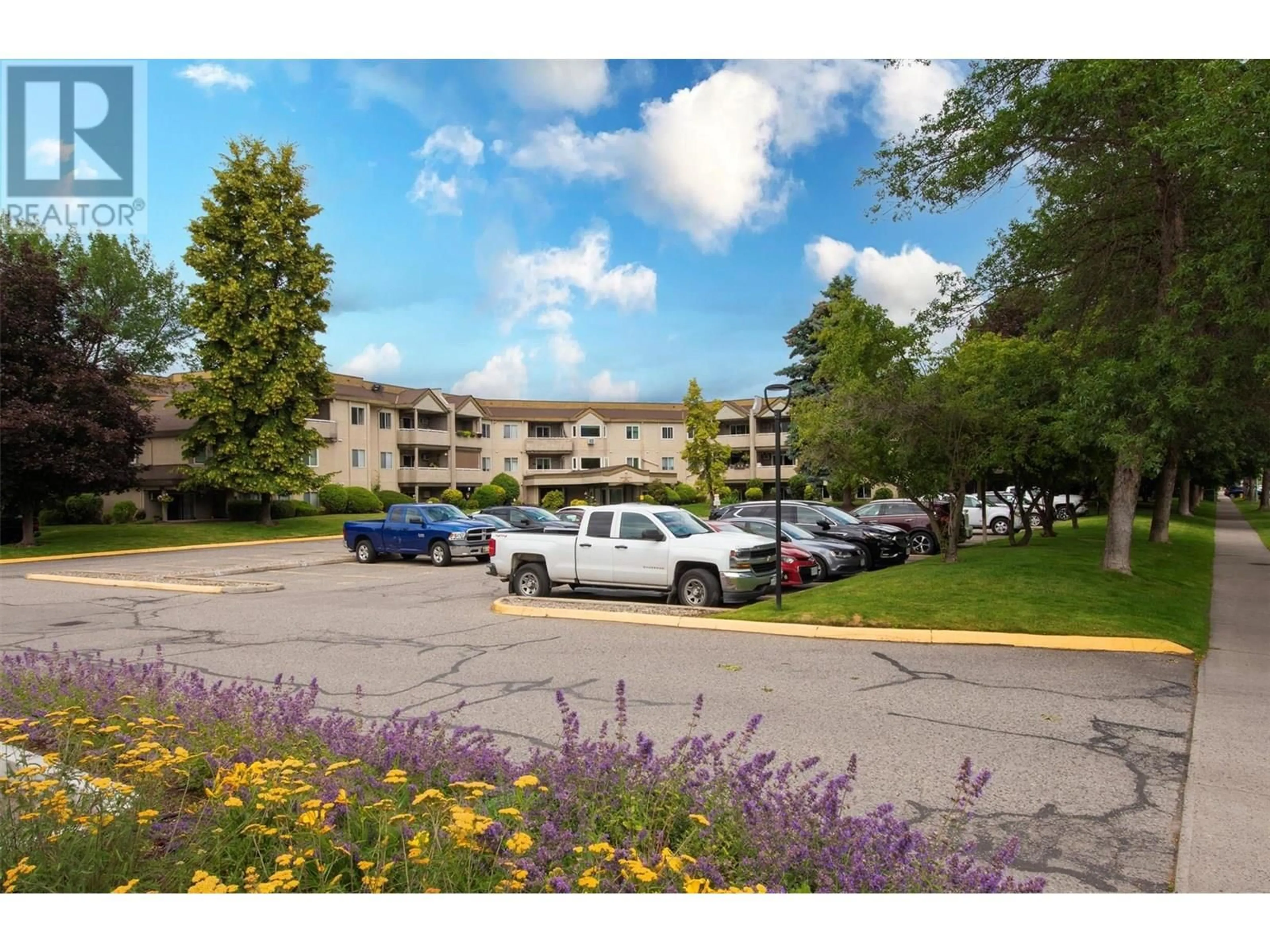 Unknown for 116 - 3842 GORDON DRIVE, Kelowna British Columbia V1W3G5