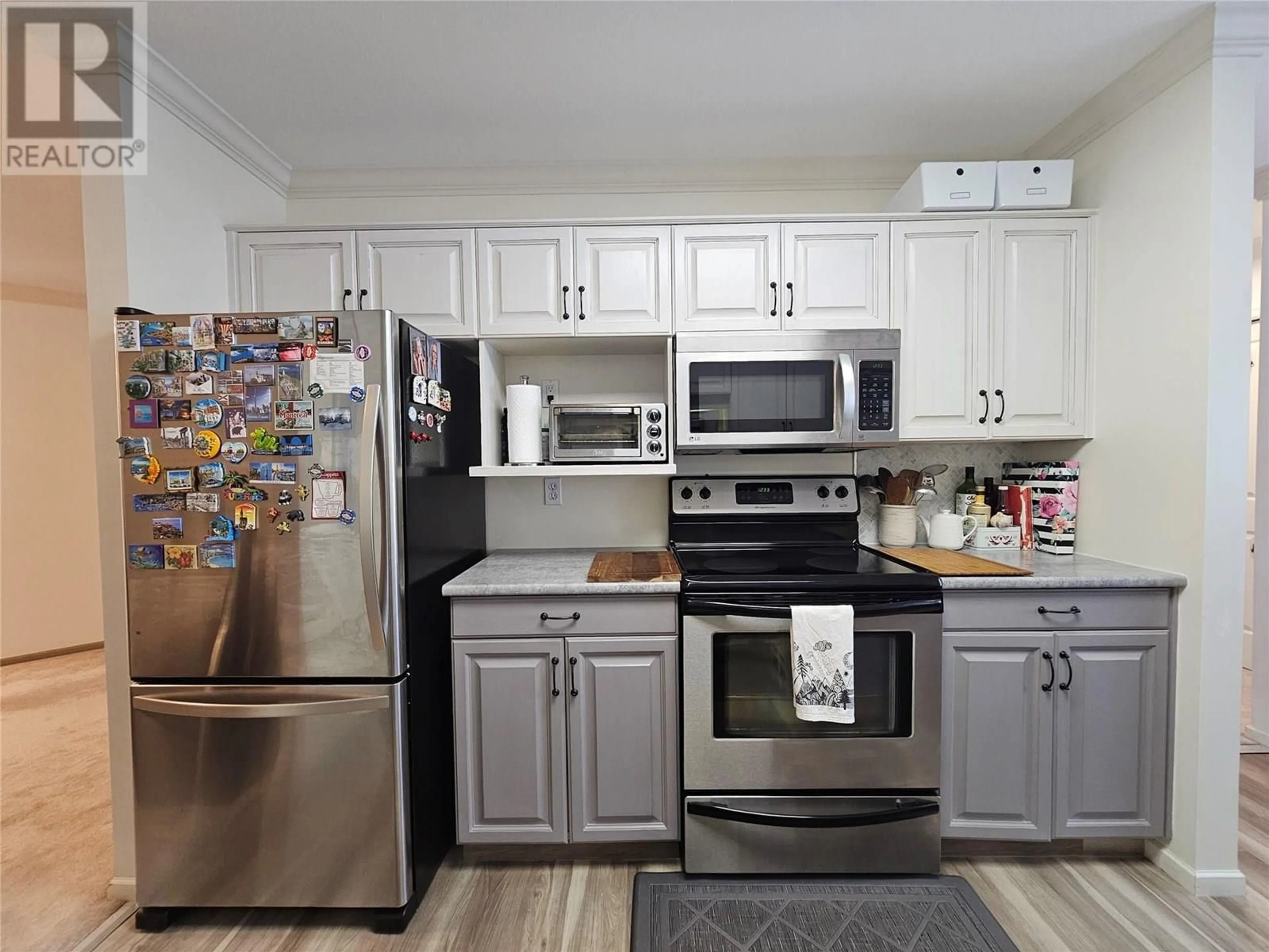 Standard kitchen, unknown for 70 - 8907 PINEO COURT, Summerland British Columbia V0H1Z5