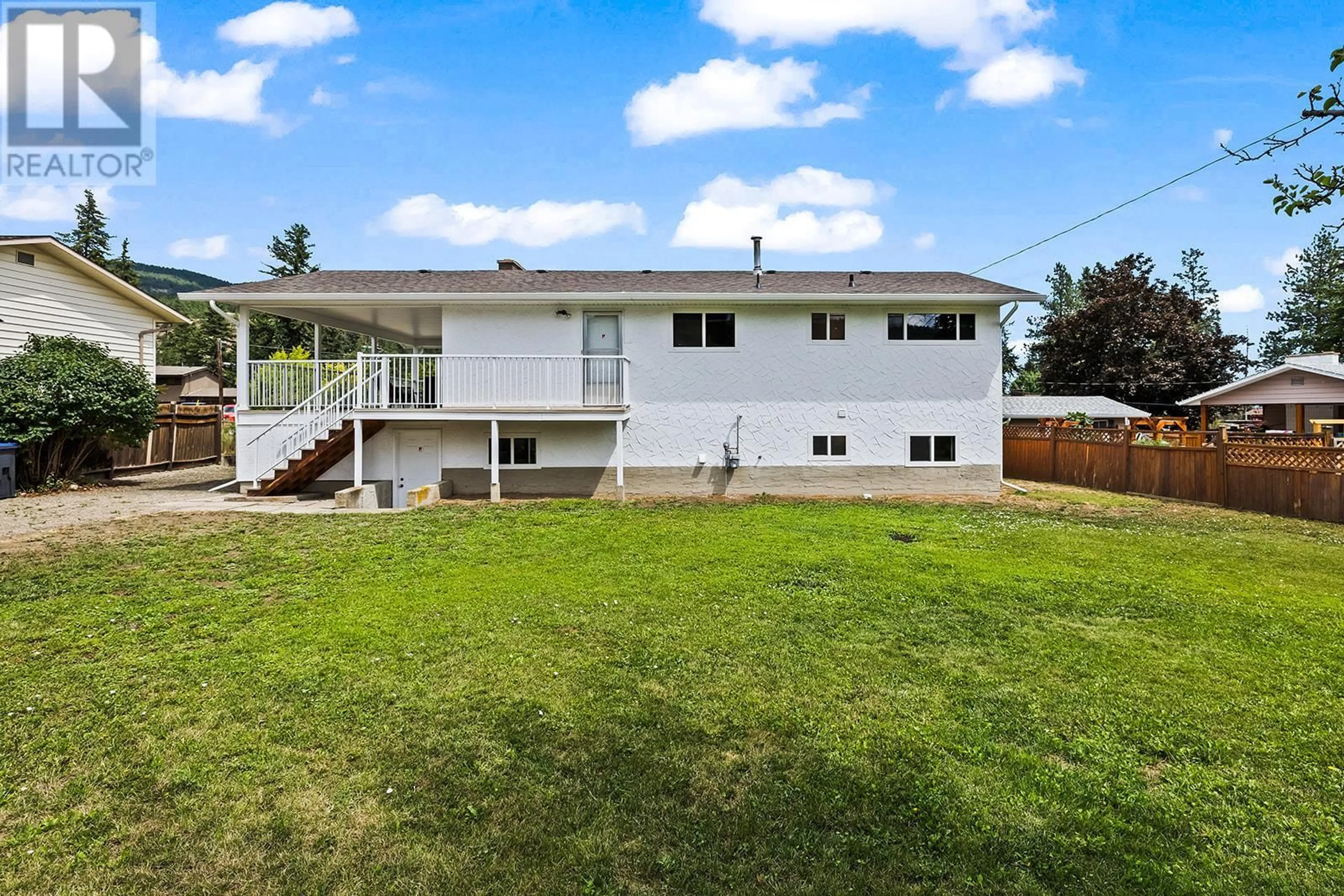 Home with vinyl exterior material, unknown for 3254 MCGREGOR ROAD, West Kelowna British Columbia V4T1G4