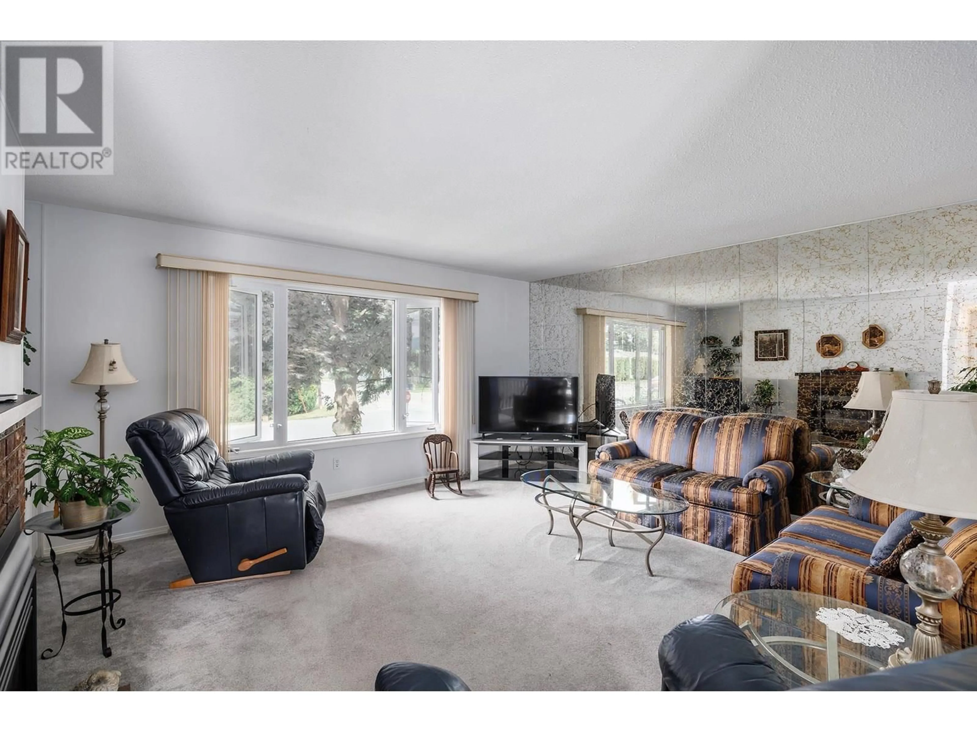 Living room with furniture, unknown for 1285 IRENE ROAD, Kelowna British Columbia V1X4Y1
