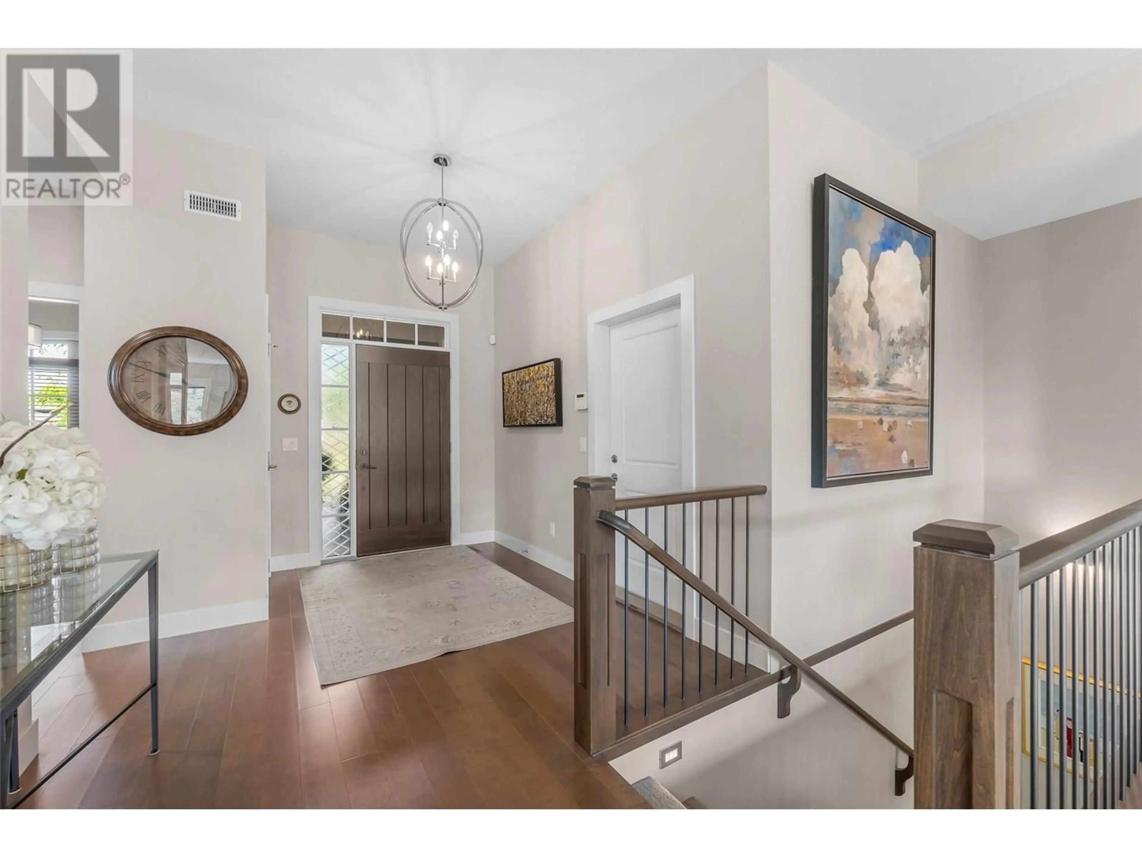 Indoor entryway for 9 - 787 KUIPERS CRESCENT, Kelowna British Columbia V1W5M2