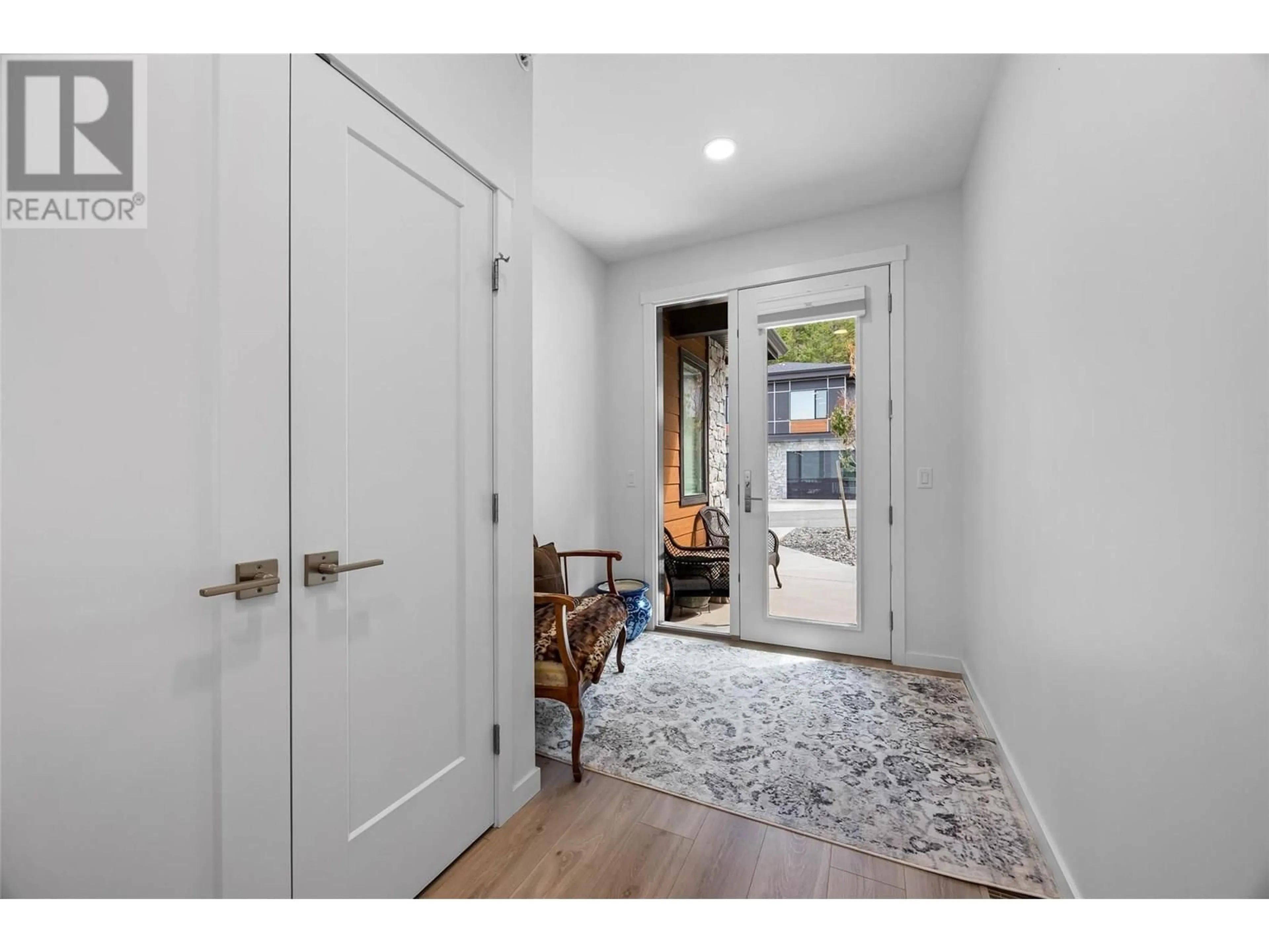 Indoor entryway for 112 - 1799 BABINE AVENUE, Kamloops British Columbia V2E0E3