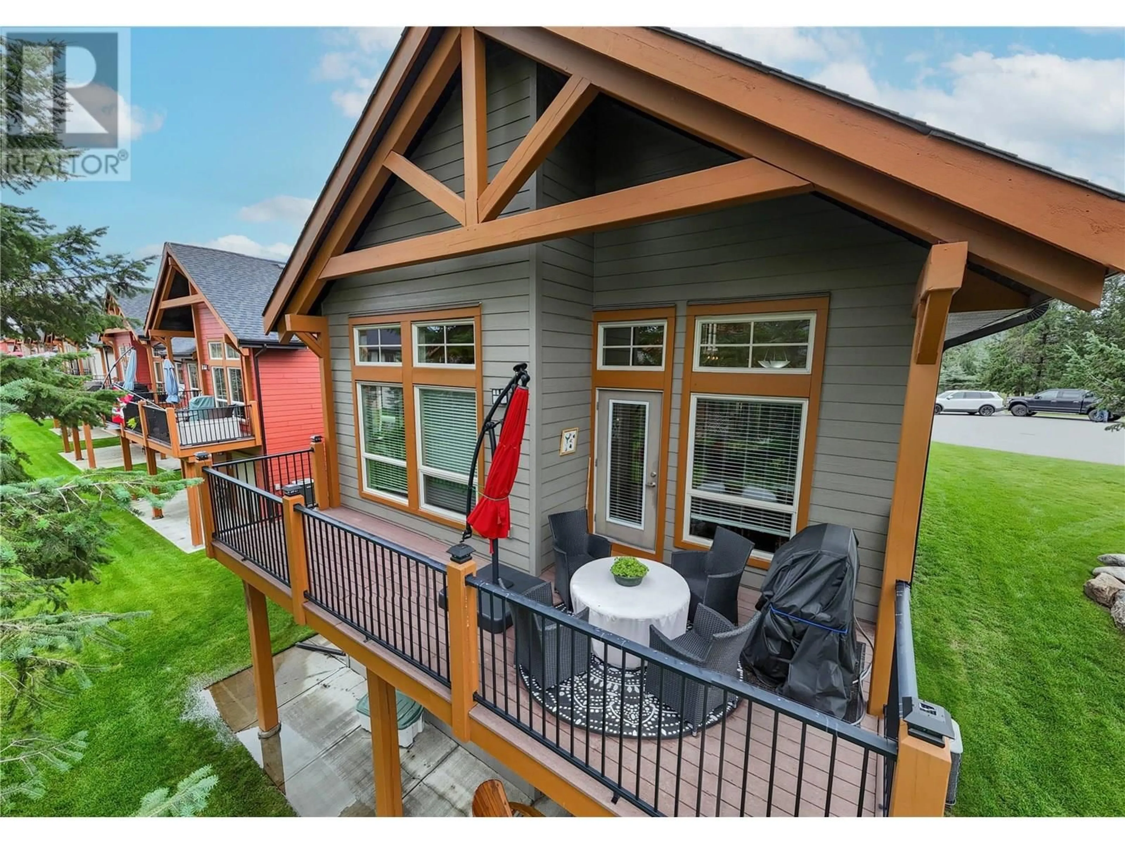 Home with vinyl exterior material, unknown for 233 BOULDER  NW CREEK, Cranbrook British Columbia V1C0B4