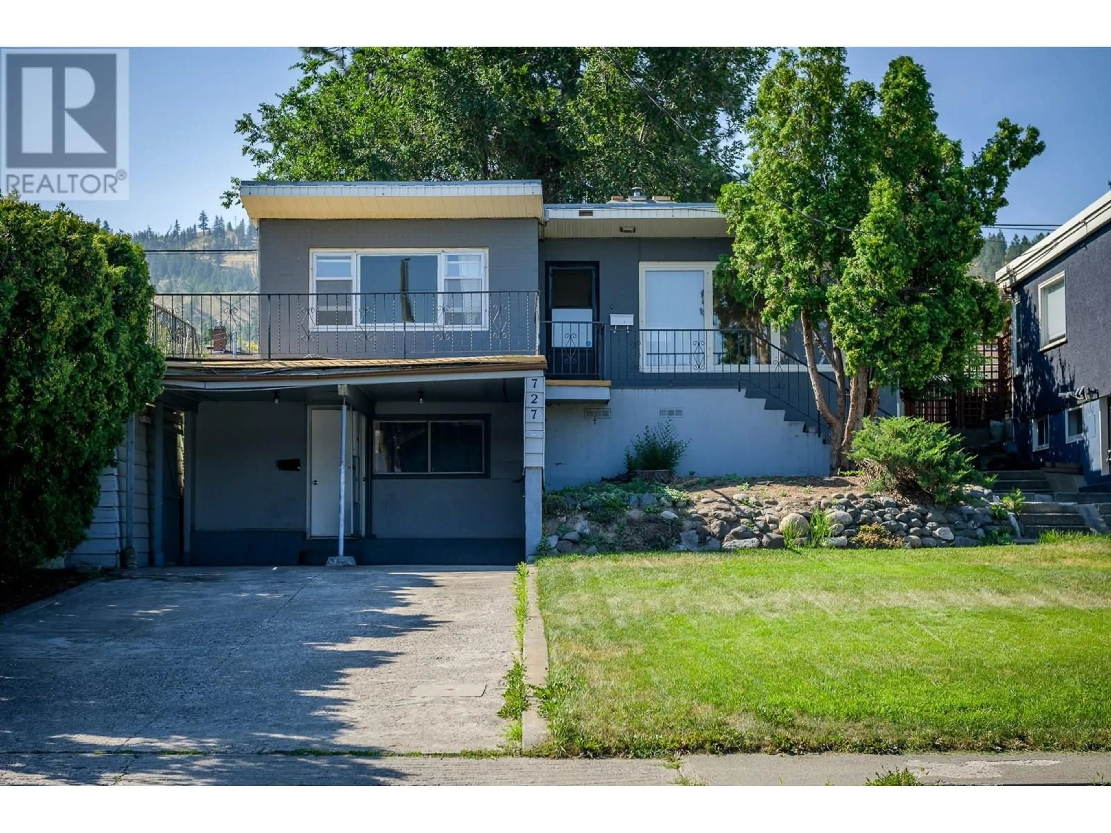 Home with vinyl exterior material, street for 727 DOUGLAS STREET, Kamloops British Columbia V2C3C7