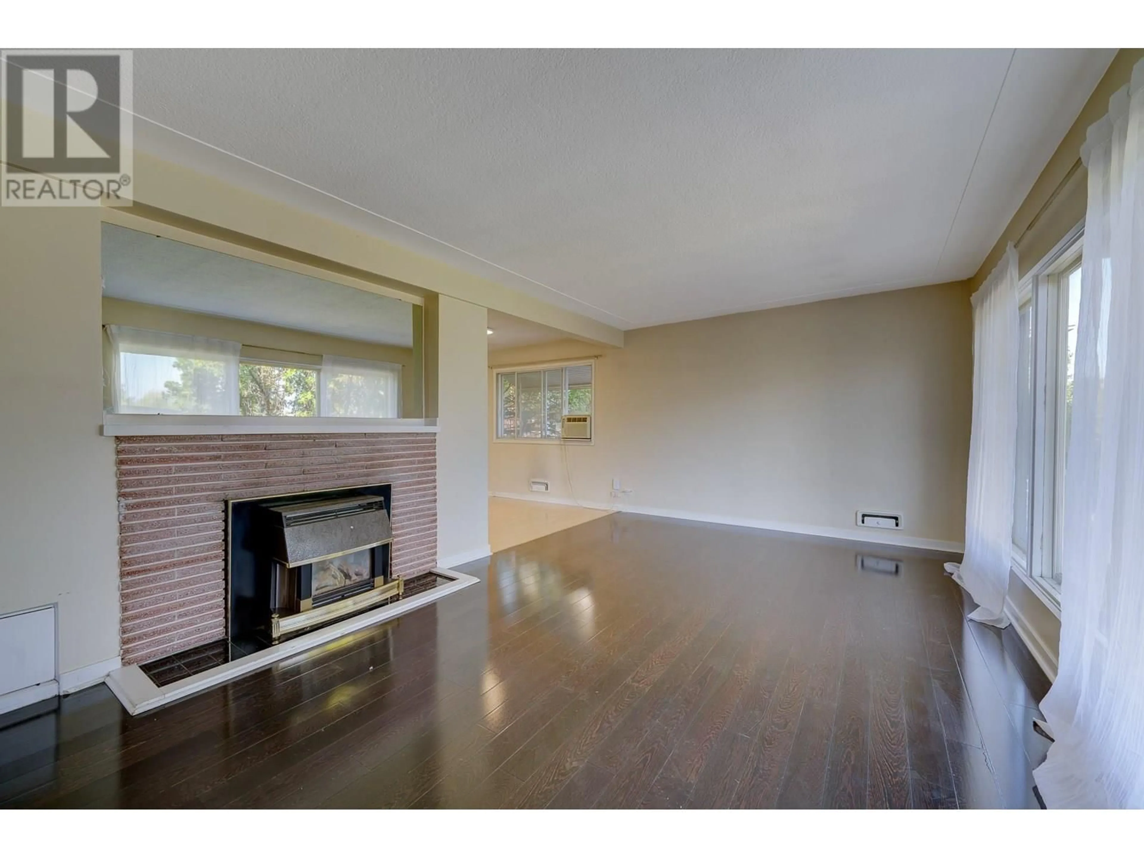 A pic of a room for 727 DOUGLAS STREET, Kamloops British Columbia V2C3C7