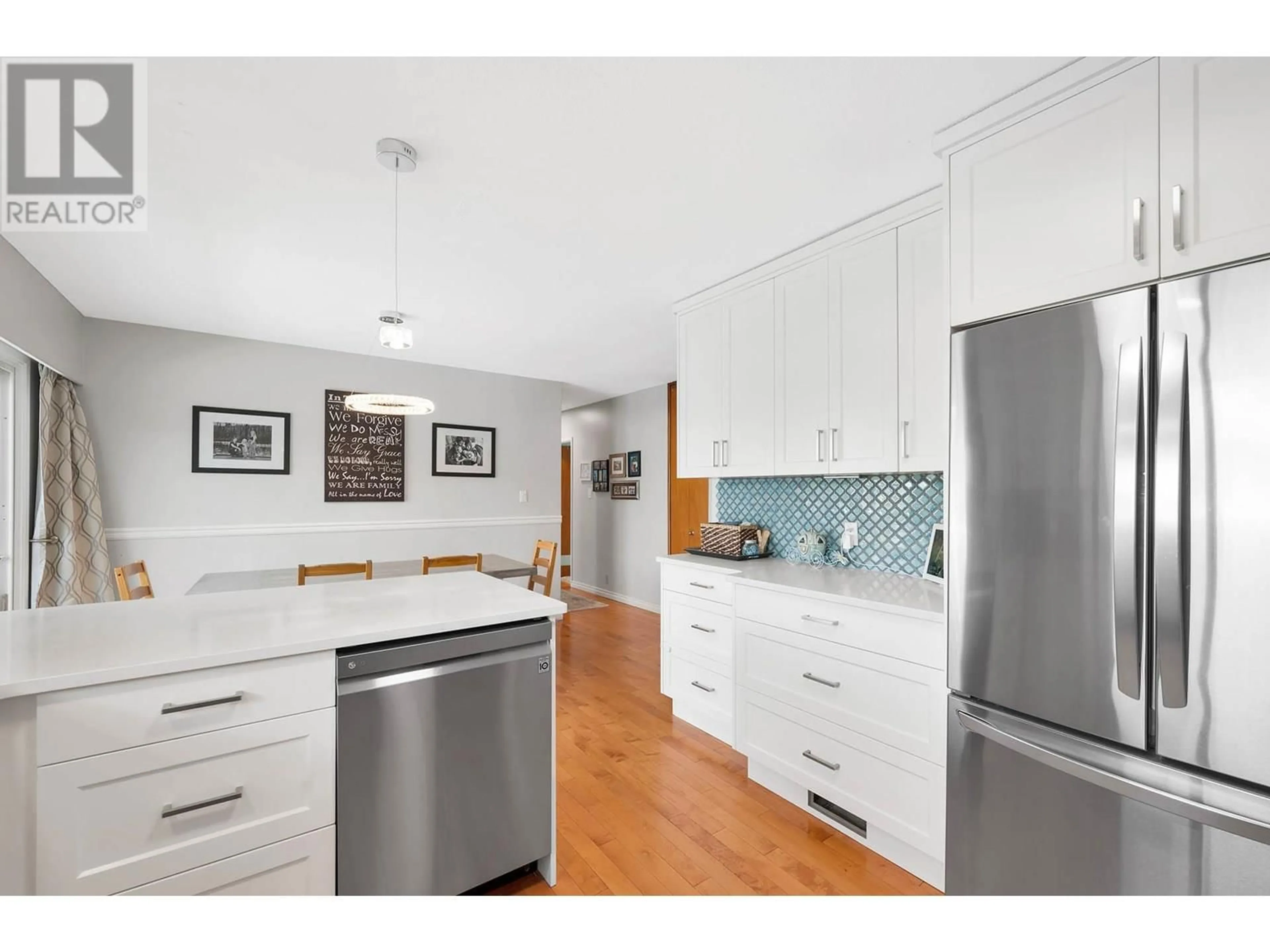 Open concept kitchen, unknown for 678 YORK AVENUE, Kamloops British Columbia V2B2A5