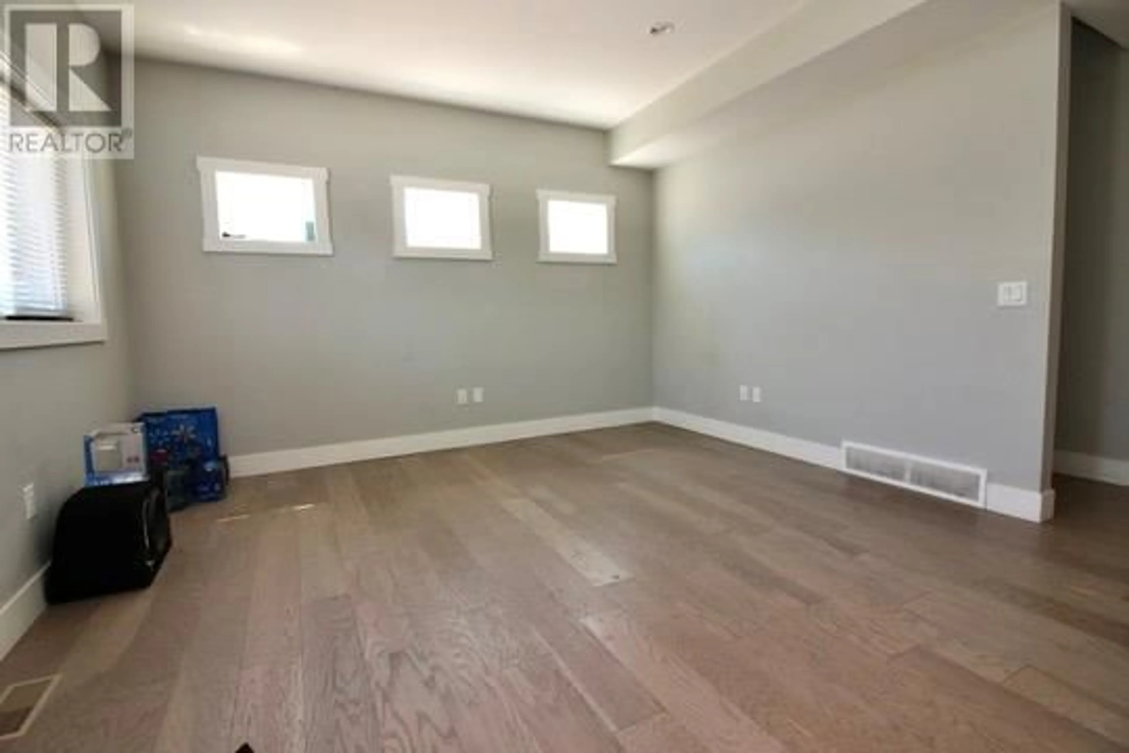 A pic of a room for 1480 INKAR ROAD, Kelowna British Columbia V1Y5W1