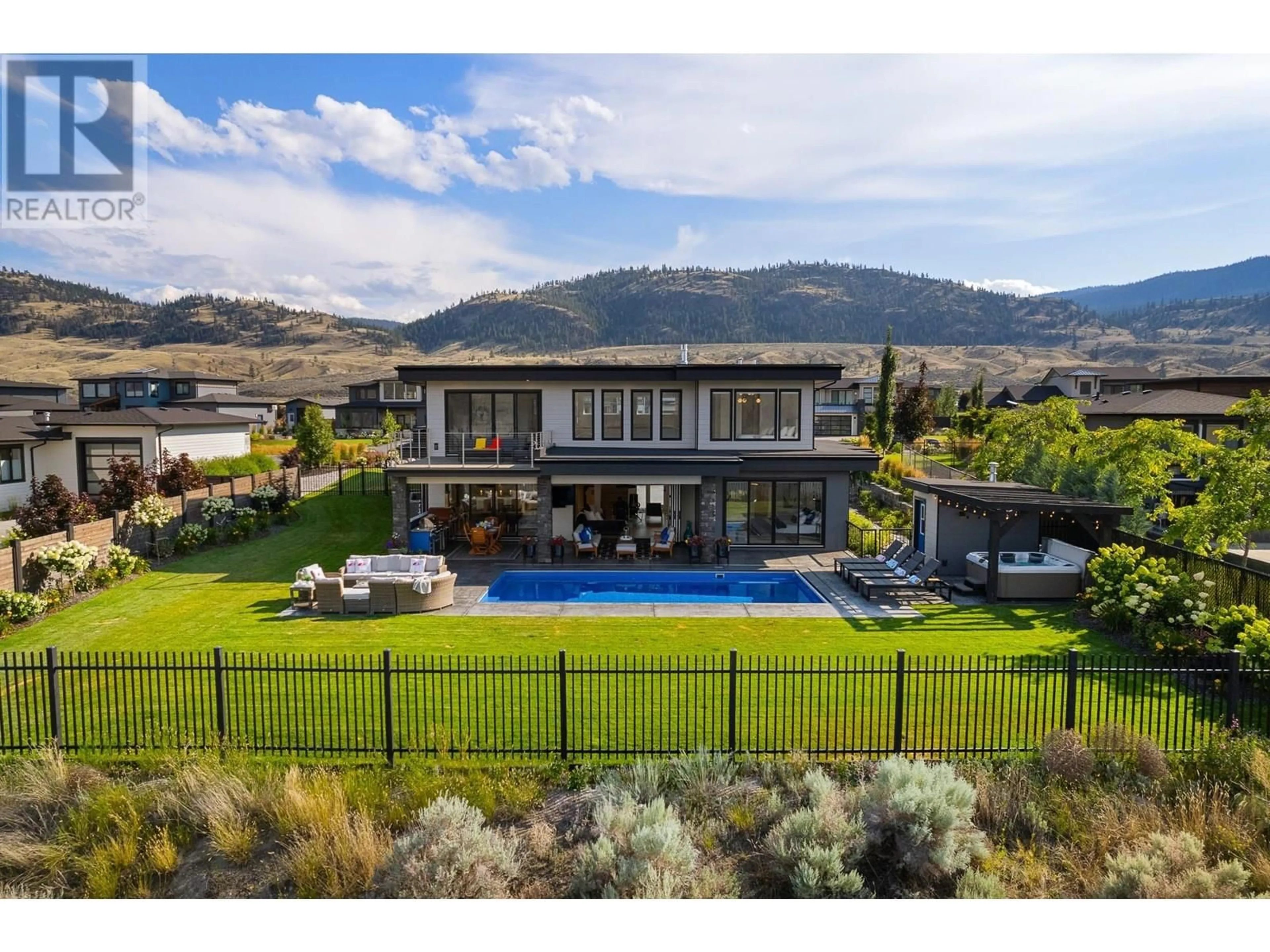 A pic from outside/outdoor area/front of a property/back of a property/a pic from drone, mountain view for 338 RUE CHEVAL NOIR OTHER, Kamloops British Columbia V1S0G2