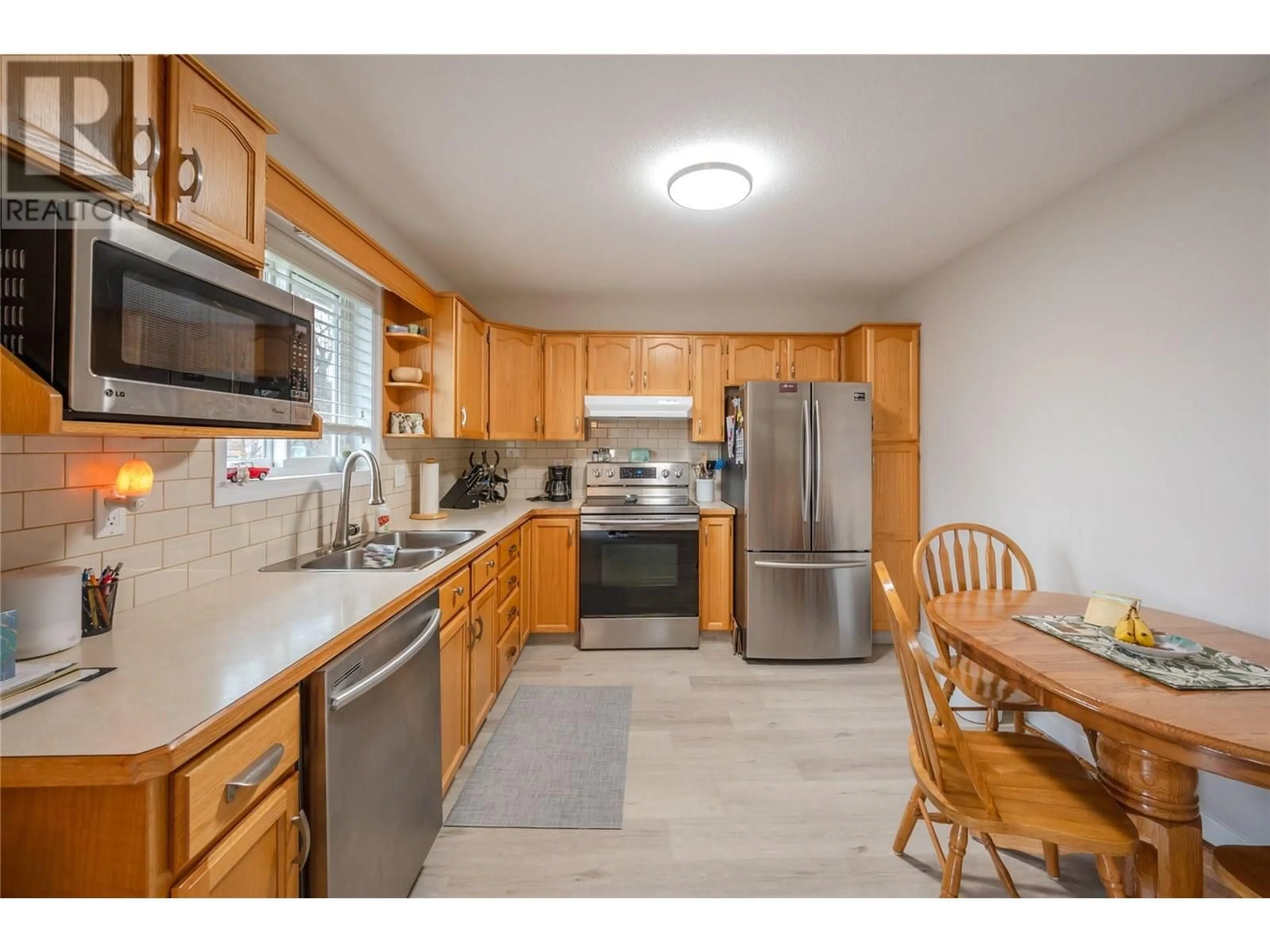 Standard kitchen, unknown for 3 - 14615 VICTORIA ROAD NORTH, Summerland British Columbia V0H1Z5