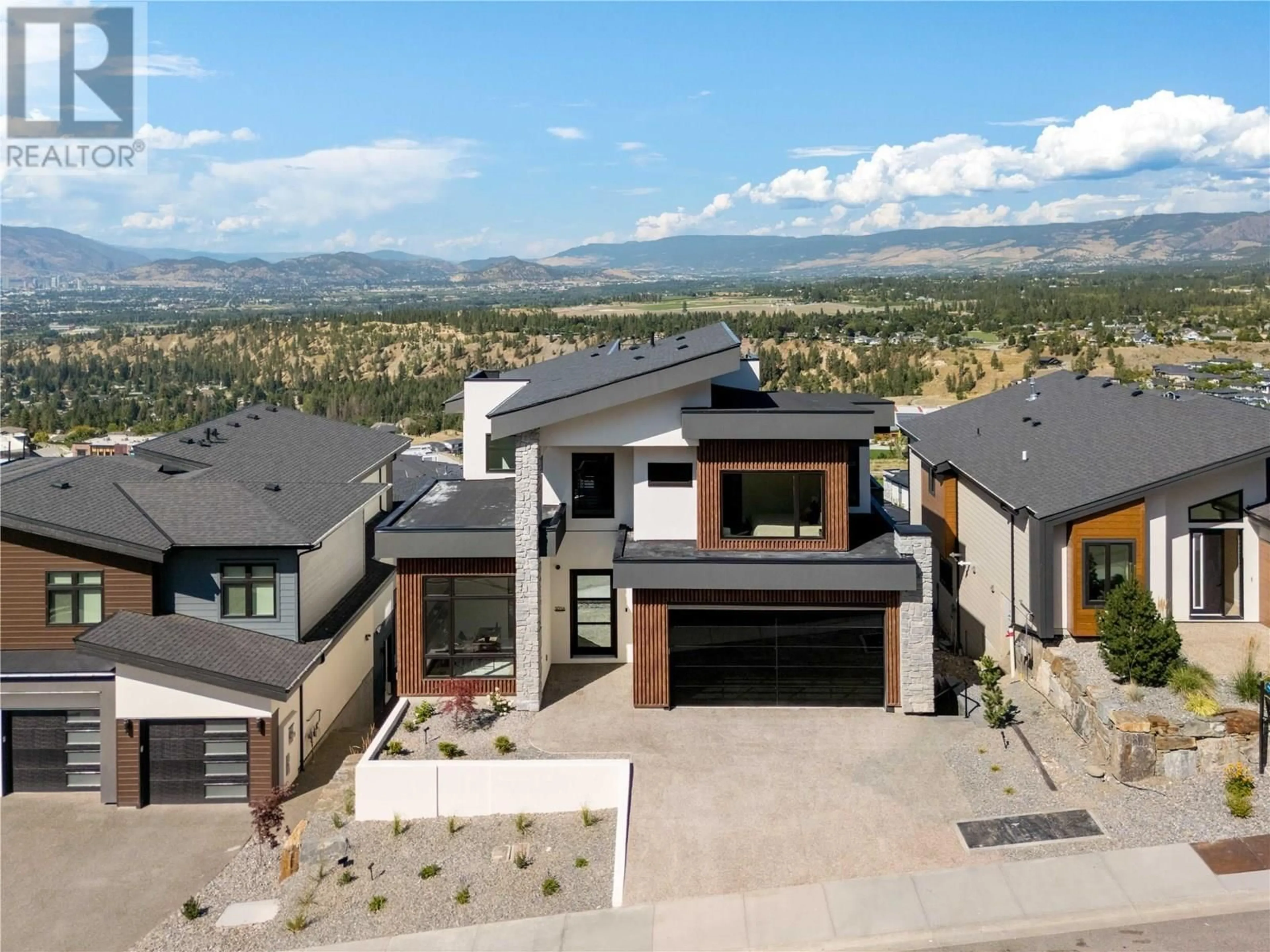 Unknown for 1016 EMSLIE STREET, Kelowna British Columbia V1W0C3