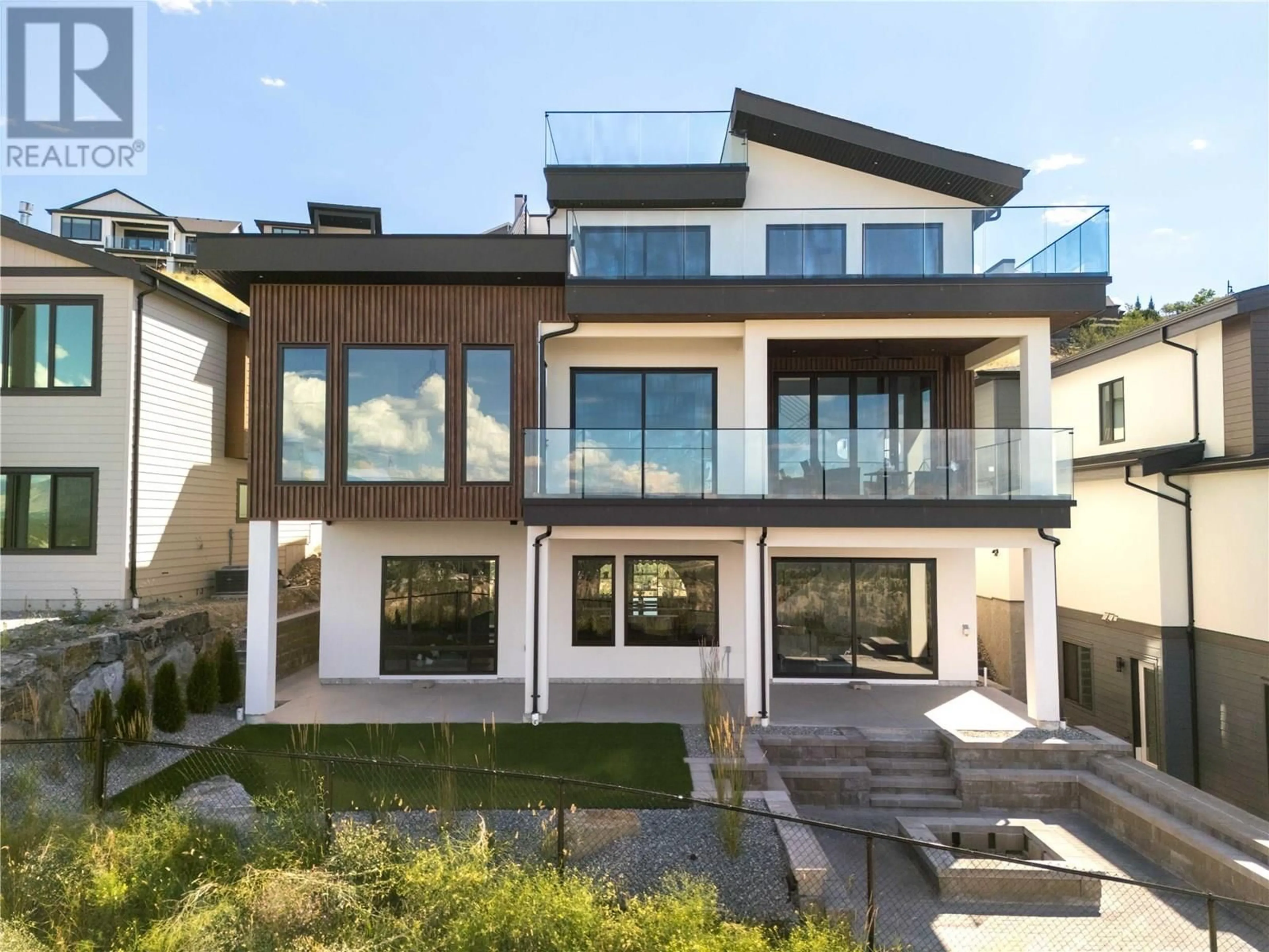 Home with brick exterior material, unknown for 1016 EMSLIE STREET, Kelowna British Columbia V1W0C3