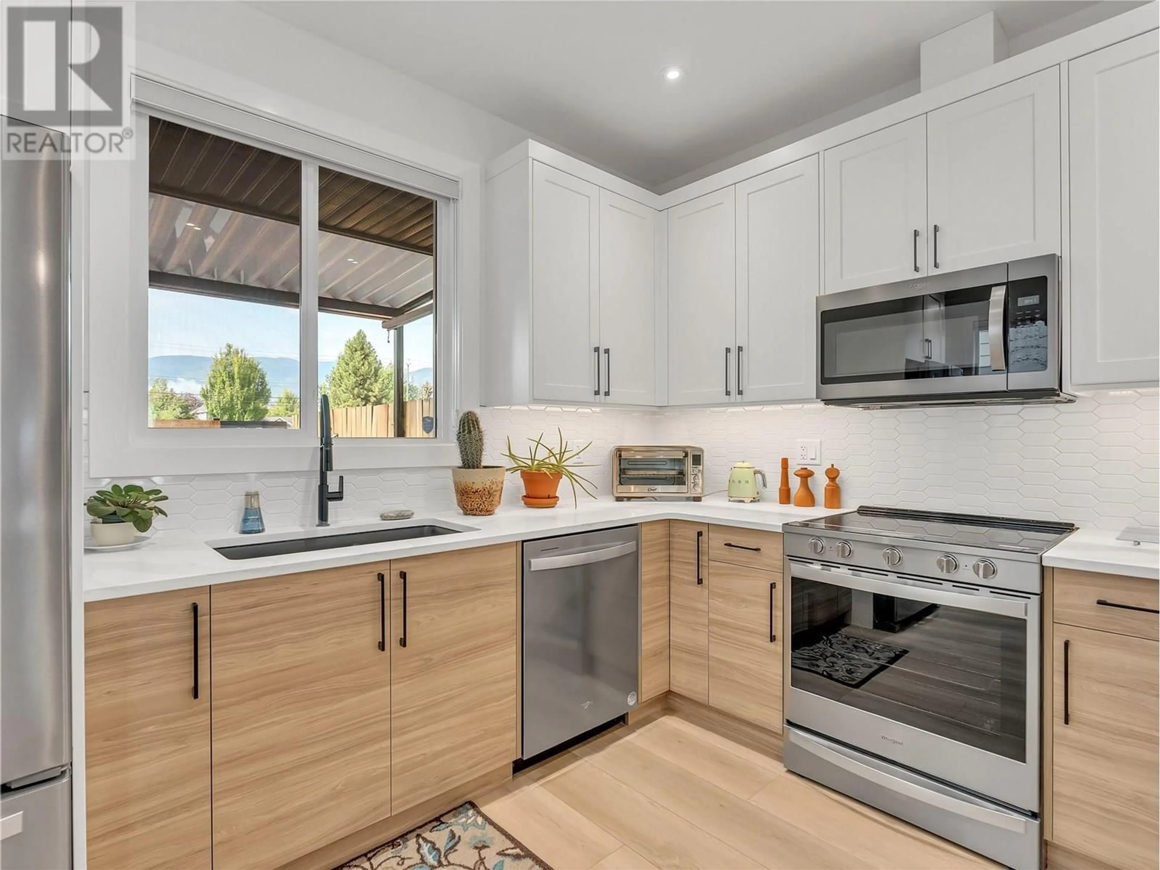 Open concept kitchen, unknown for 101 - 360 DOUGLAS AVENUE, Penticton British Columbia V2A2V2