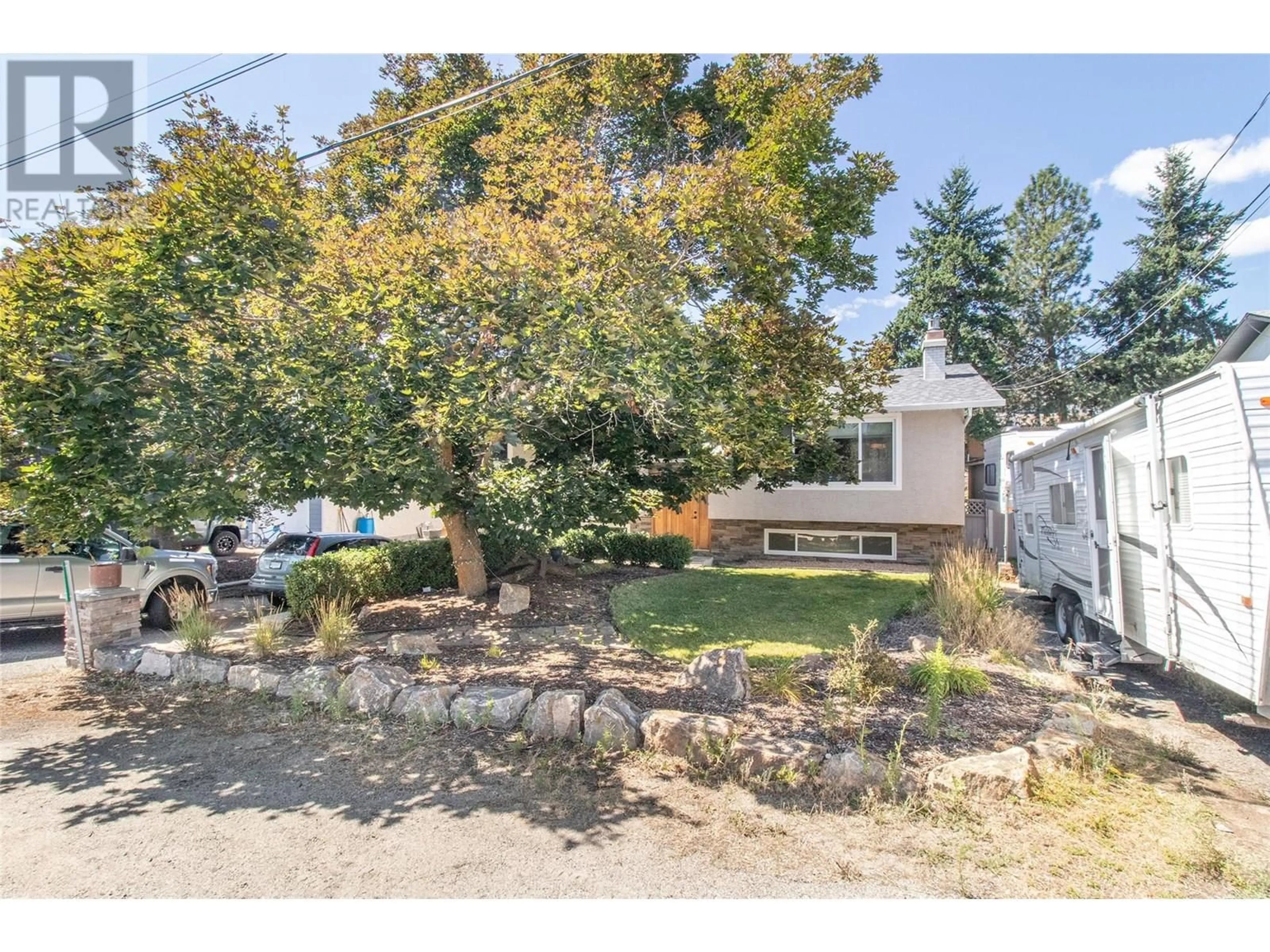 A pic from outside/outdoor area/front of a property/back of a property/a pic from drone, street for 3532 BARNEY ROAD, Kelowna British Columbia V4T1J2