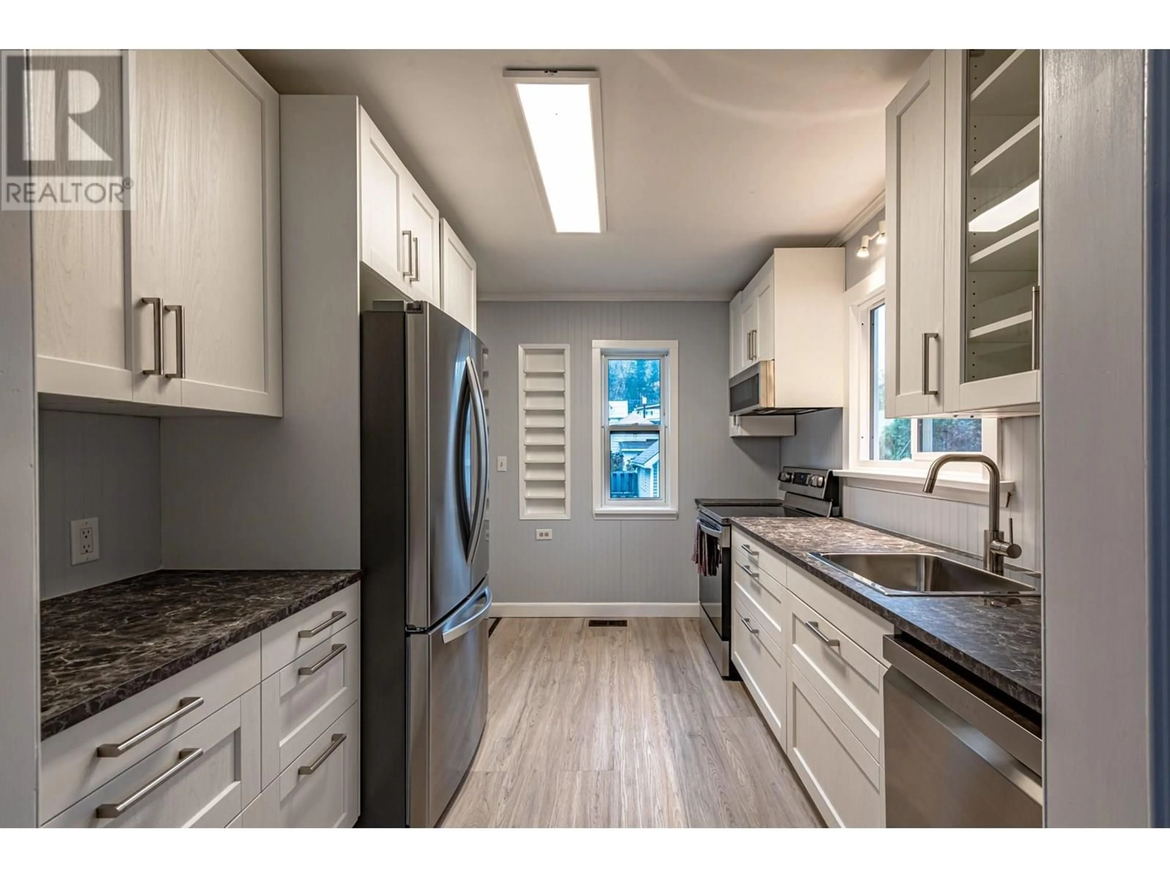 Unknown for 1237 COLUMBIA AVENUE, Trail British Columbia V1R1J3