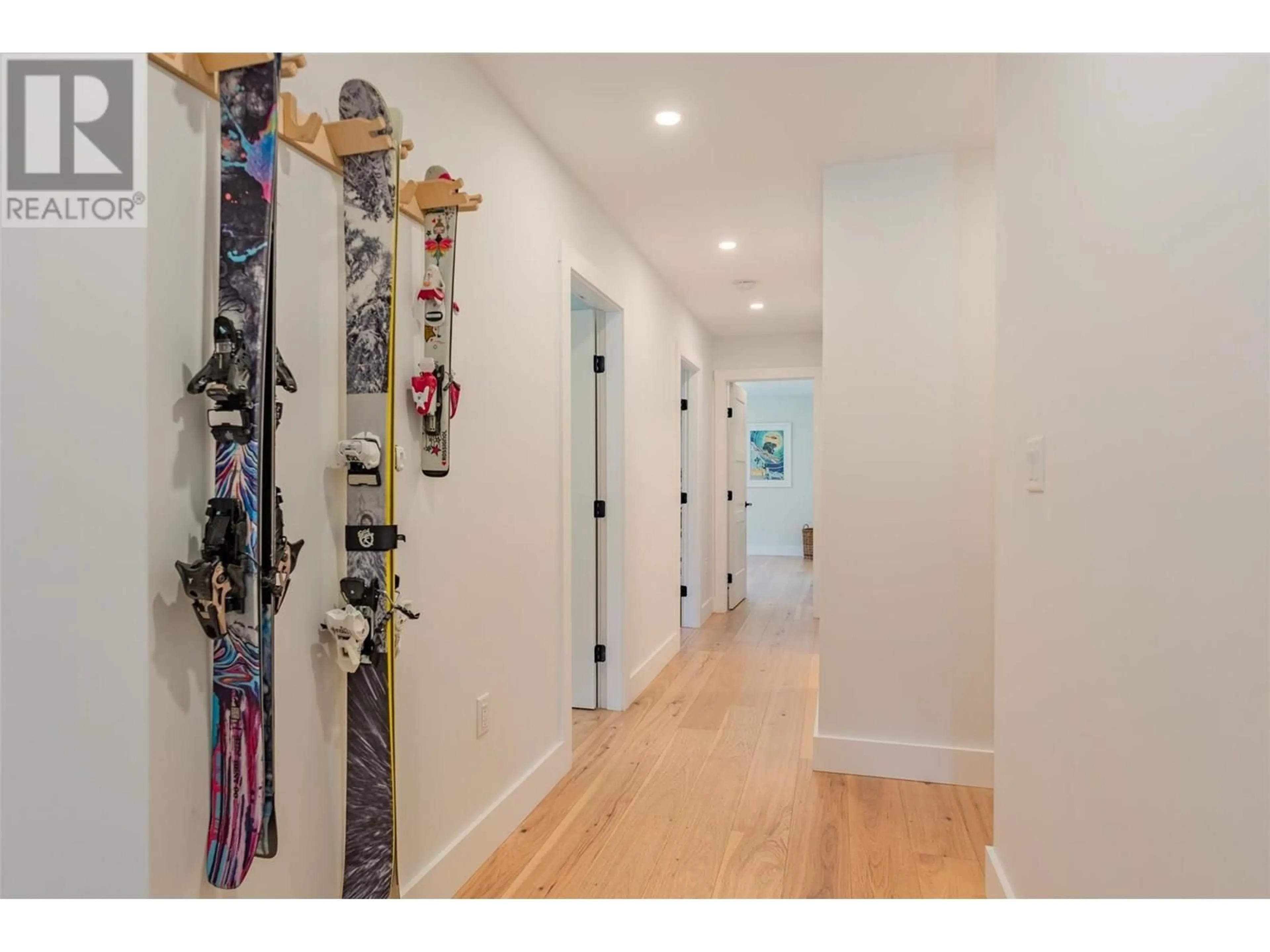 Indoor entryway for A - 1606 THOMPSON AVENUE, Rossland British Columbia V0G1Y0