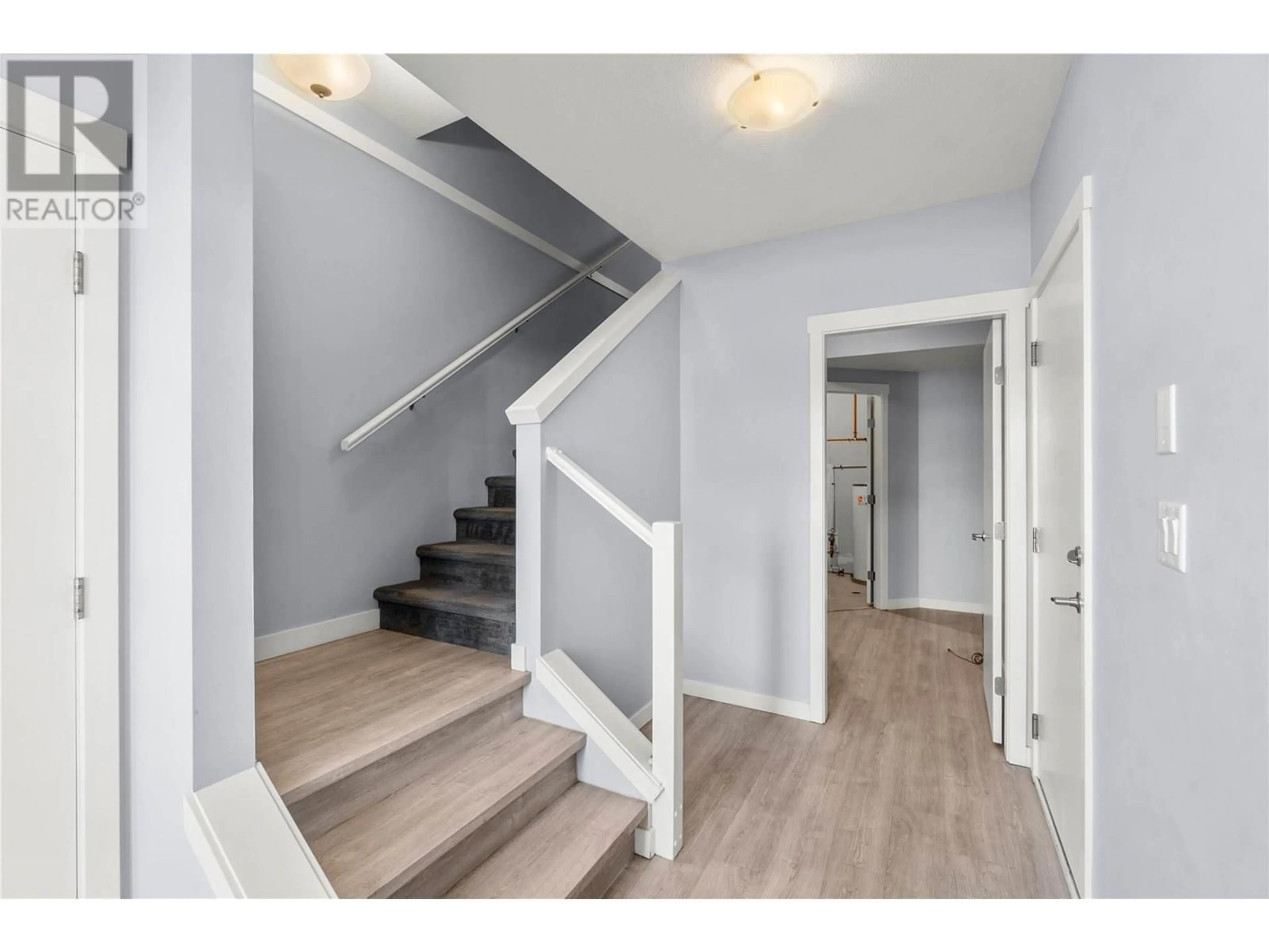 Unknown for 3 - 1711 COPPERHEAD DRIVE, Kamloops British Columbia V1S0C2